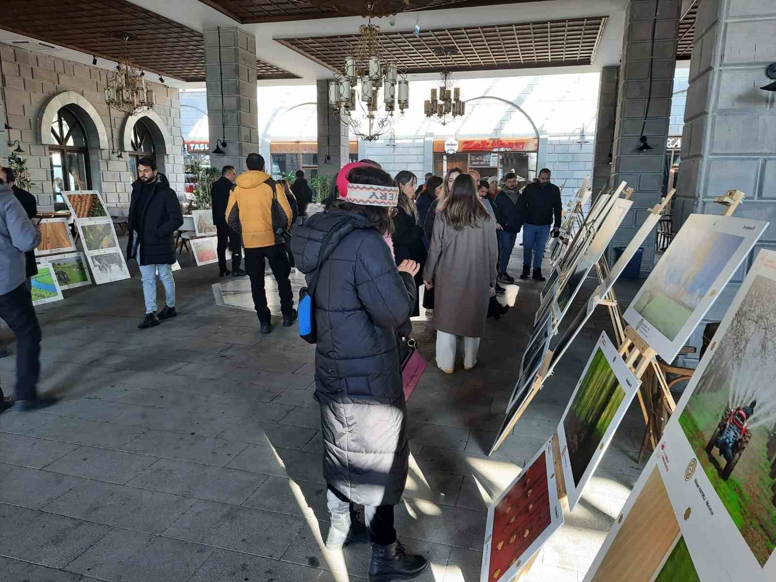 Kars’ta ‘Tarım, Orman ve İnsan’ temalı fotoğraf sergisi açıldı
