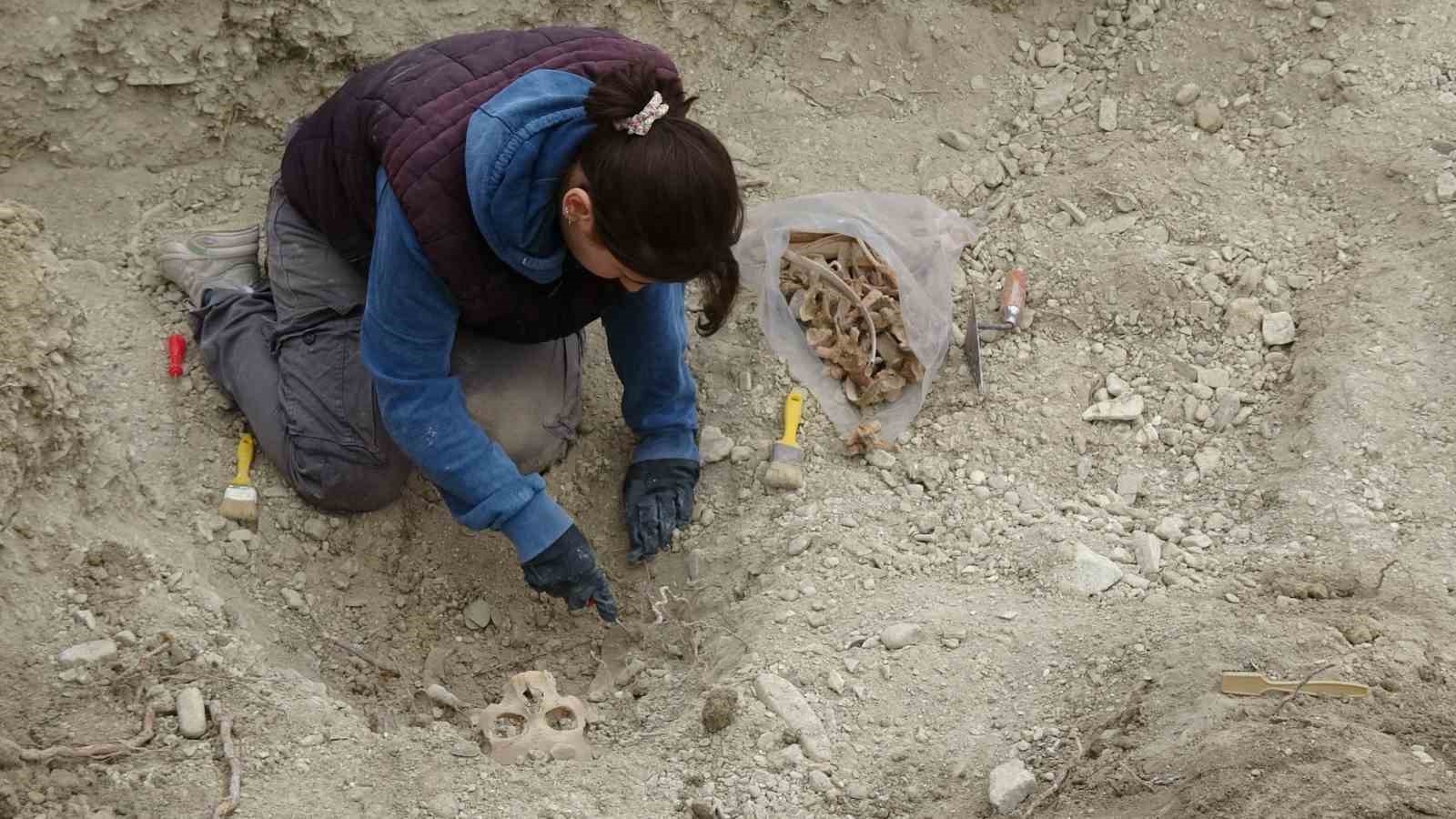 Burdur’da insan kemikleri bulunan bölgedeki saha çalışmaları tamamlandı
