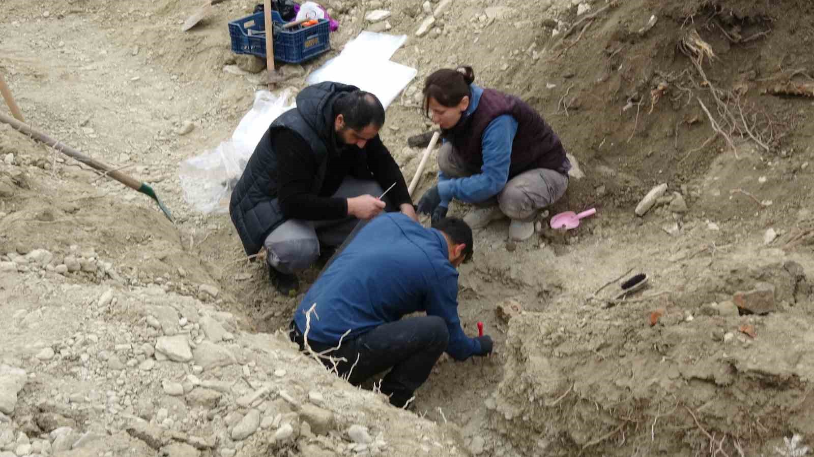 Burdur’da insan kemikleri bulunan bölgedeki saha çalışmaları tamamlandı
