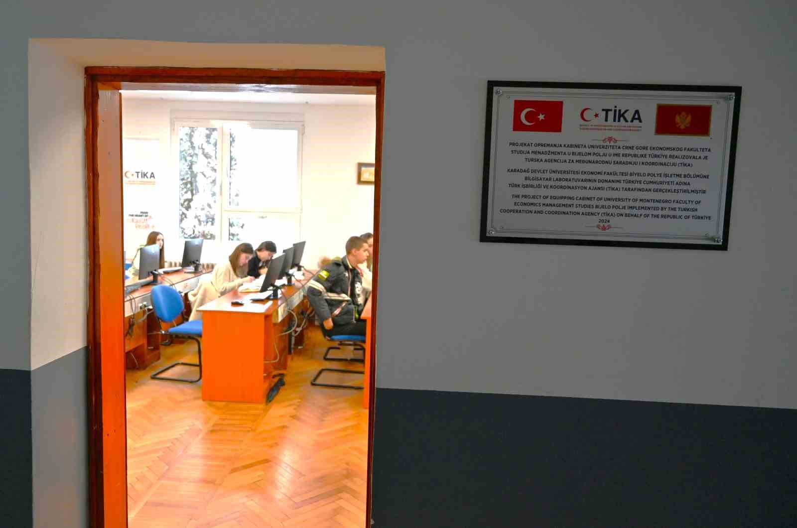 TİKA, Karadağ Devlet Üniversitesine “Bilgisayar Laboratuvarı” kurdu
