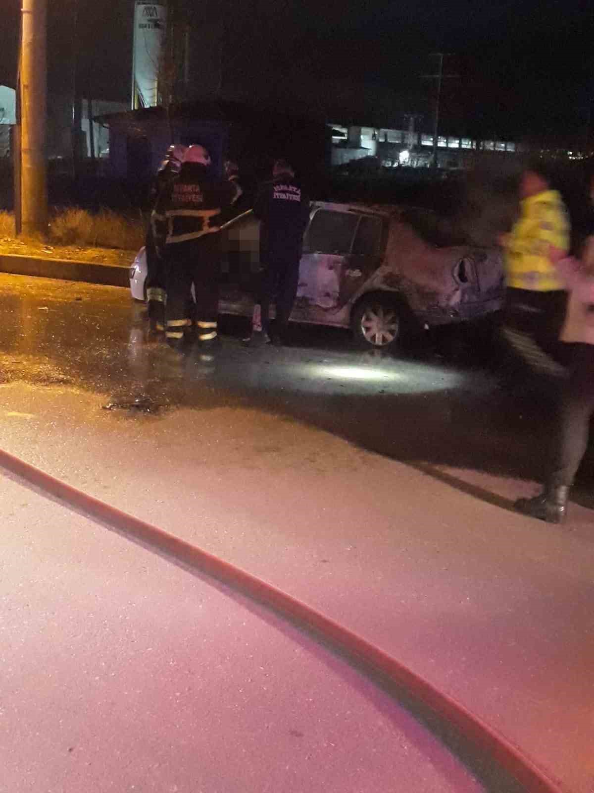 Isparta’da alevler içinde kalan otomobilin sürücüsü yanarak can verdi
