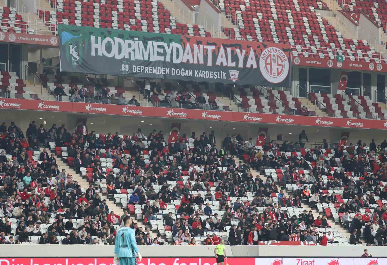 Ziraat Türkiye Kupası: Antalyaspor: 3 - Kocaelispor: 1 (Maç sonucu)
