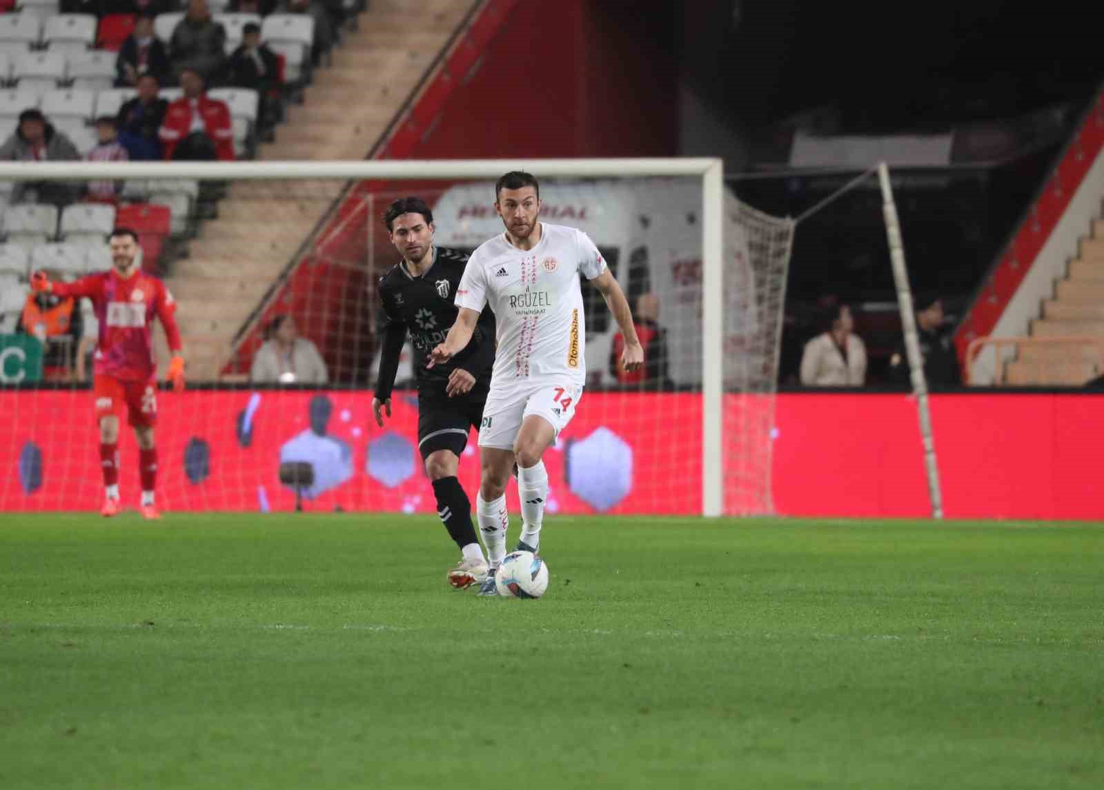 Ziraat Türkiye Kupası: Antalyaspor: 3 - Kocaelispor: 1 (Maç sonucu)
