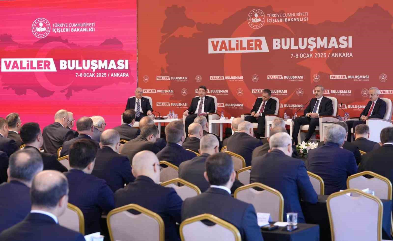 Vali Aydoğdu 81 ilin valilerinin katılımıyla gerçekleştirilen Valiler Toplantısı’na katıldı
