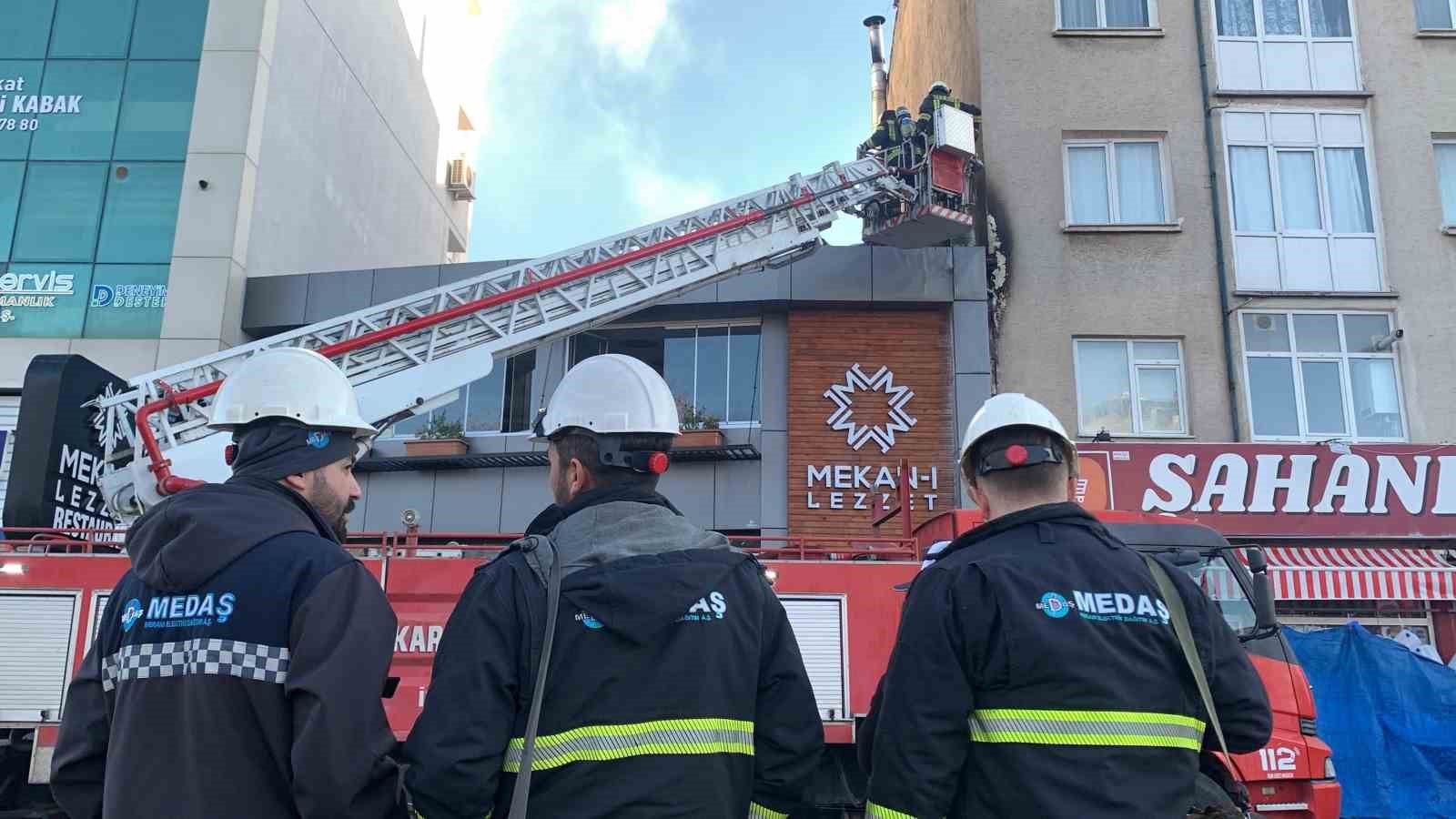 Karaman’da restoranın bacasında çıkan yangın korkuttu
