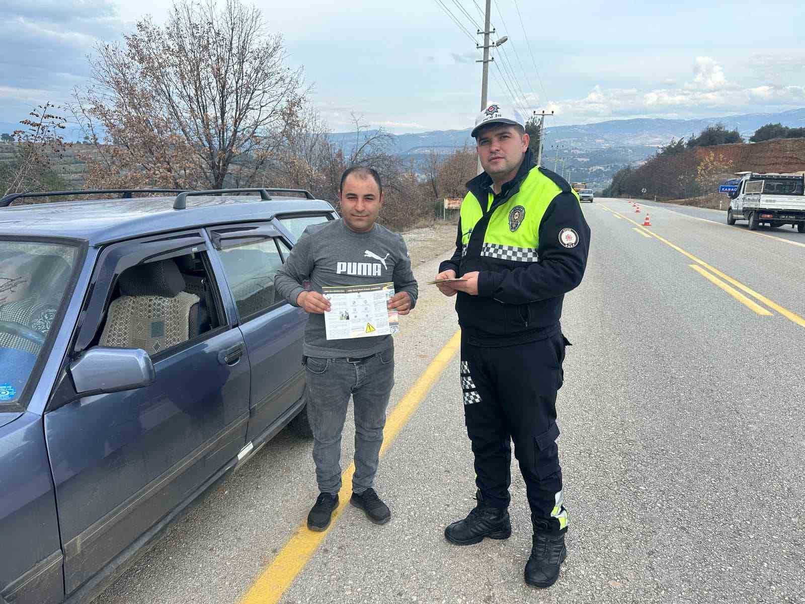 Karacasu emniyeti, sürücülere trafik güvenliği konusunda uyarılarda bulundu
