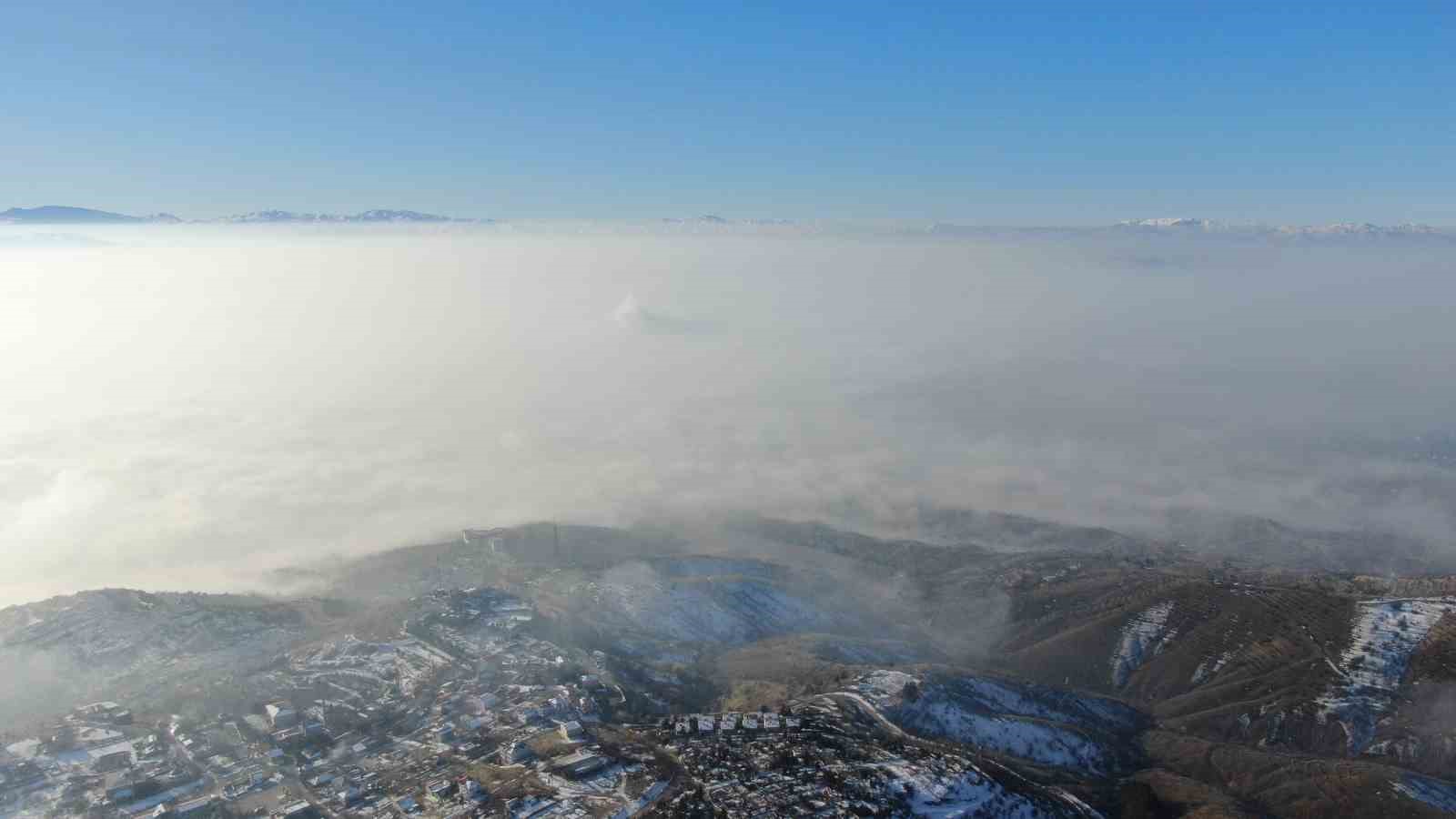 Elazığ sis denizinde kayboldu
