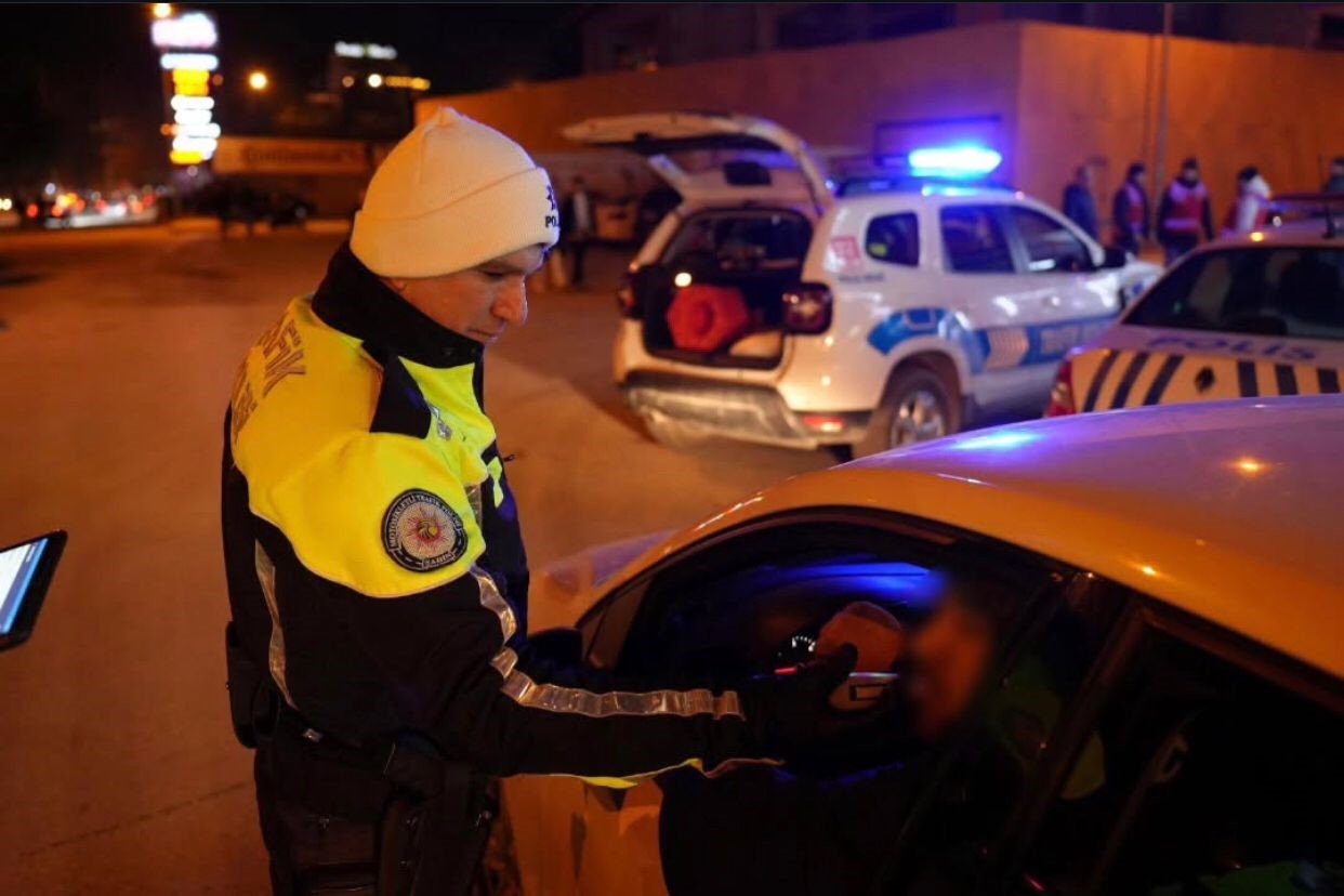 Isparta’da trafik ve asayiş denetimlerinde 6 araç trafikten men edildi
