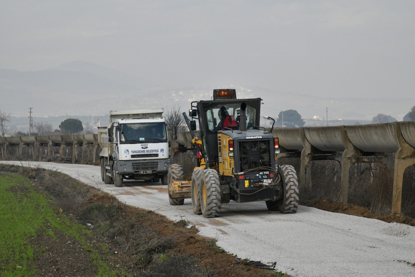 Yunusemre’de kırsal mahallelerde çalışmalar sürüyor
