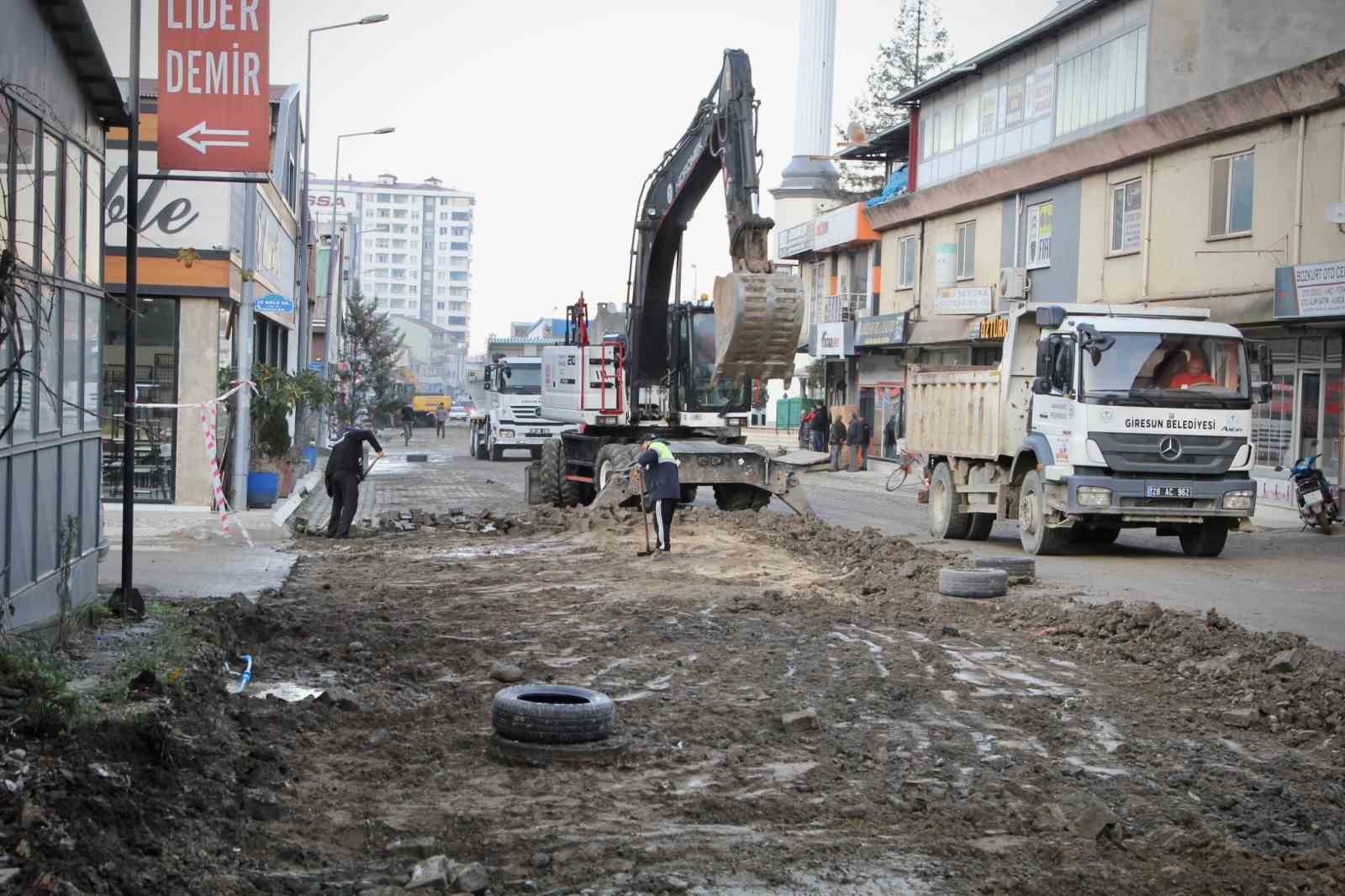 Giresun Belediyesi sanayi sitesinde altyapı ve üstyapı çalışması başlattı
