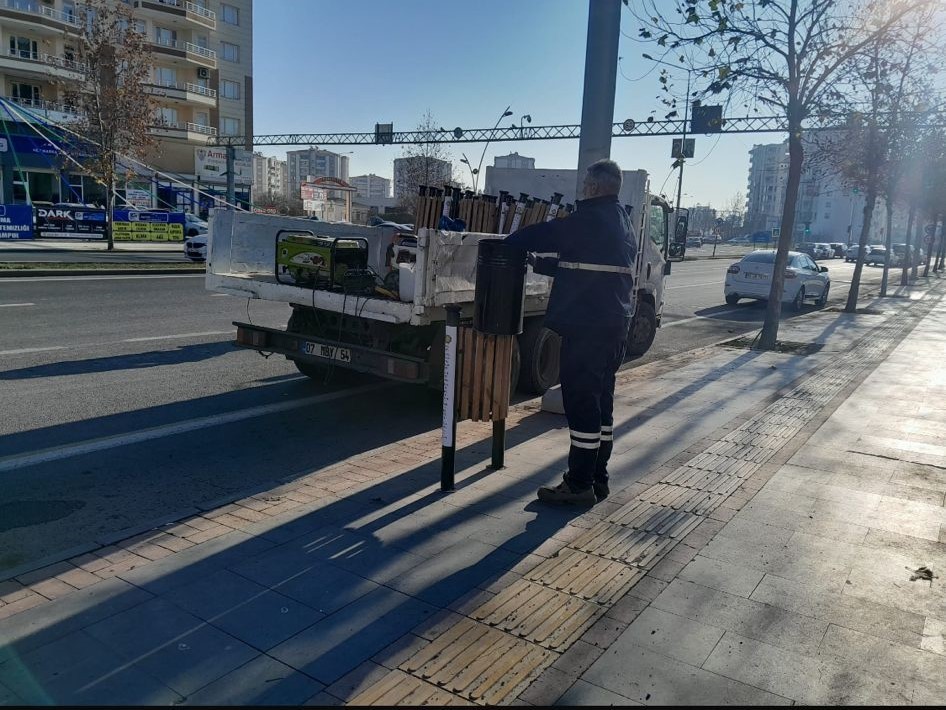 Diyarbakır’da kent girişlerinde temizlik çalışması
