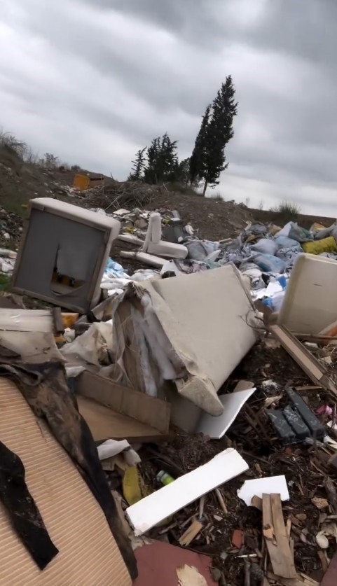 Çöpleri görünce çılgına dönmüştü, ünlü mankenden ikinci açıklama: 