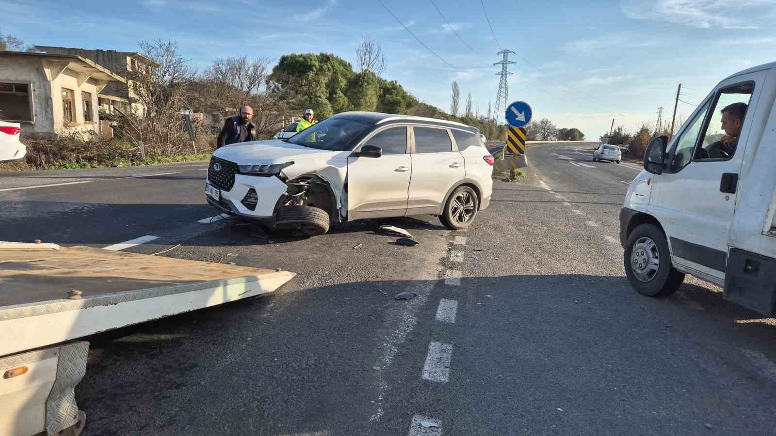 Tekirdağ’da iki aracın karıştığı kazada 6 kişi yaralandı
