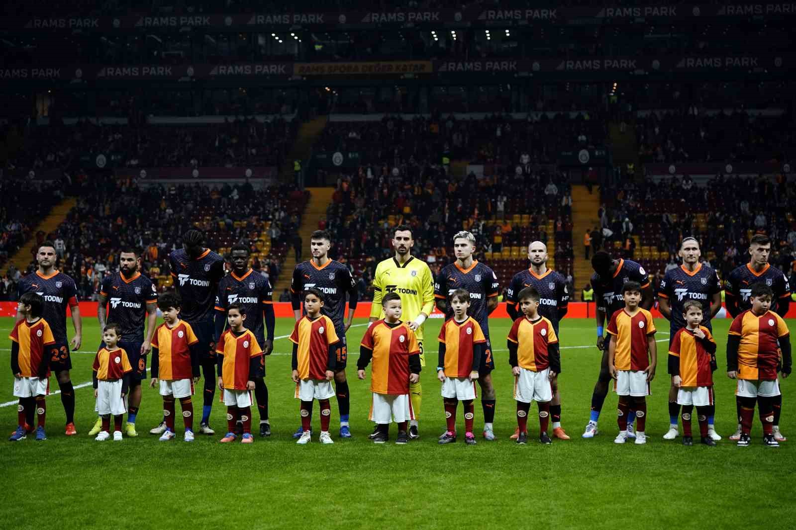 Ziraat Türkiye Kupası: Galatasaray: 0 - Başakşehir: 0 (Maç devam ediyor)
