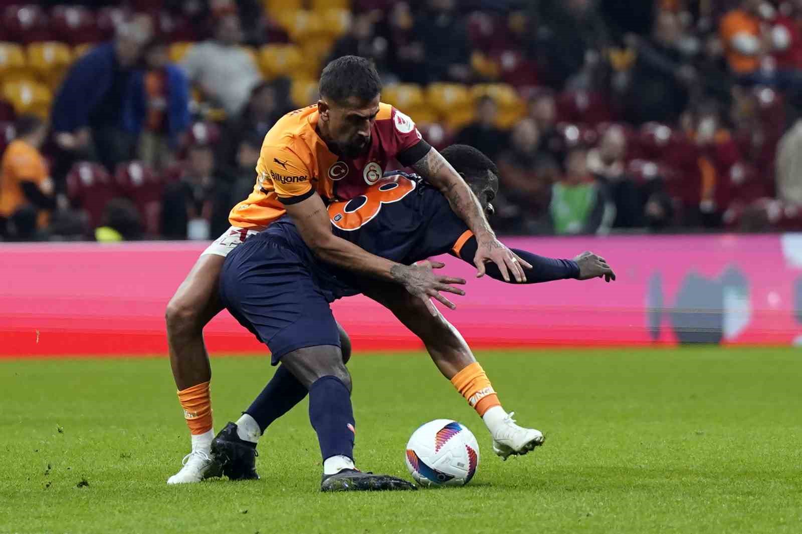 Ziraat Türkiye Kupası: Galatasaray: 0 - Başakşehir: 1 (İlk yarı)
