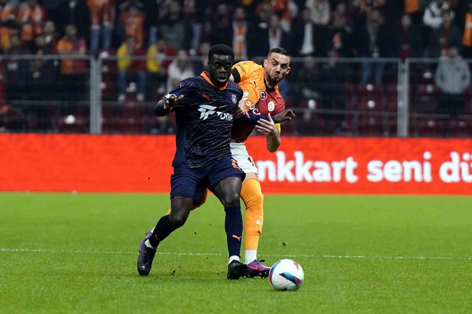 Ziraat Türkiye Kupası: Galatasaray: 0 - Başakşehir: 1 (İlk yarı)
