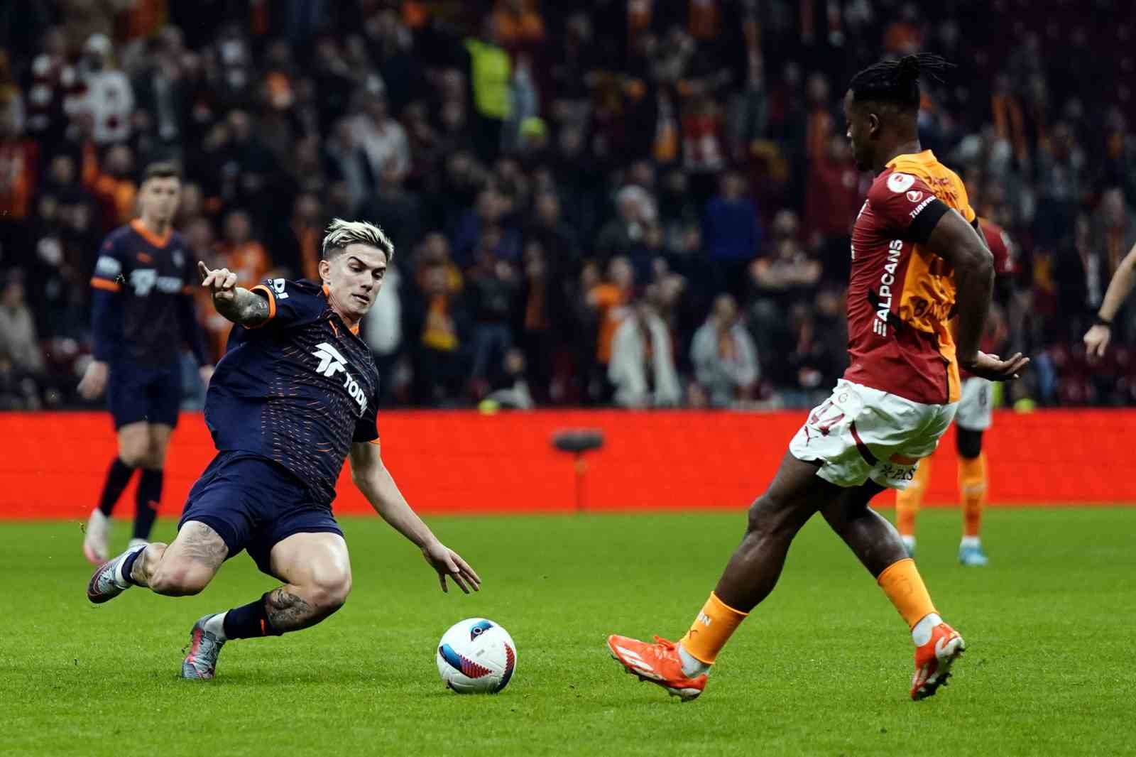 Ziraat Türkiye Kupası: Galatasaray: 0 - Başakşehir: 1 (İlk yarı)
