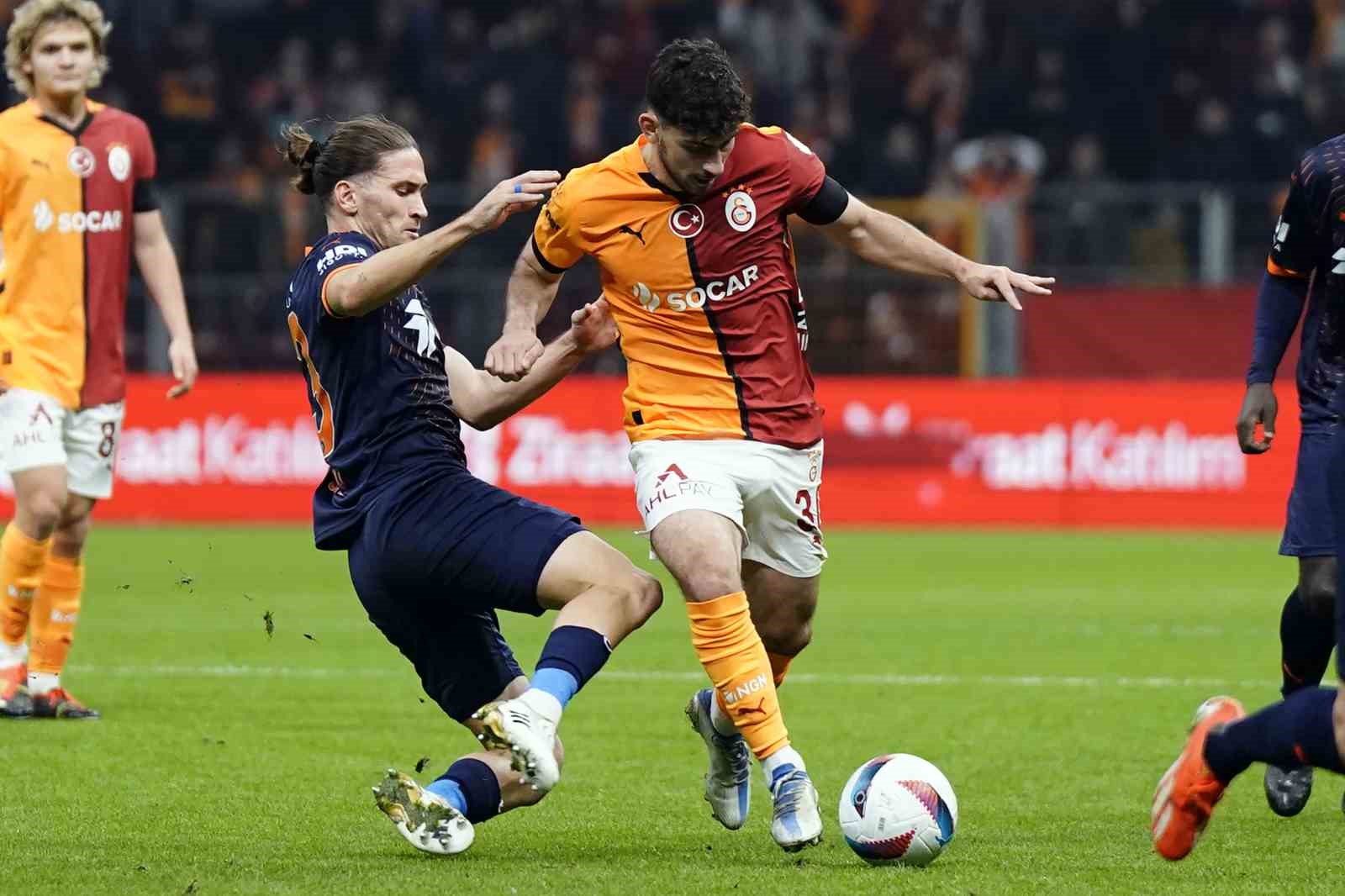 Ziraat Türkiye Kupası: Galatasaray: 0 - Başakşehir: 1 (İlk yarı)
