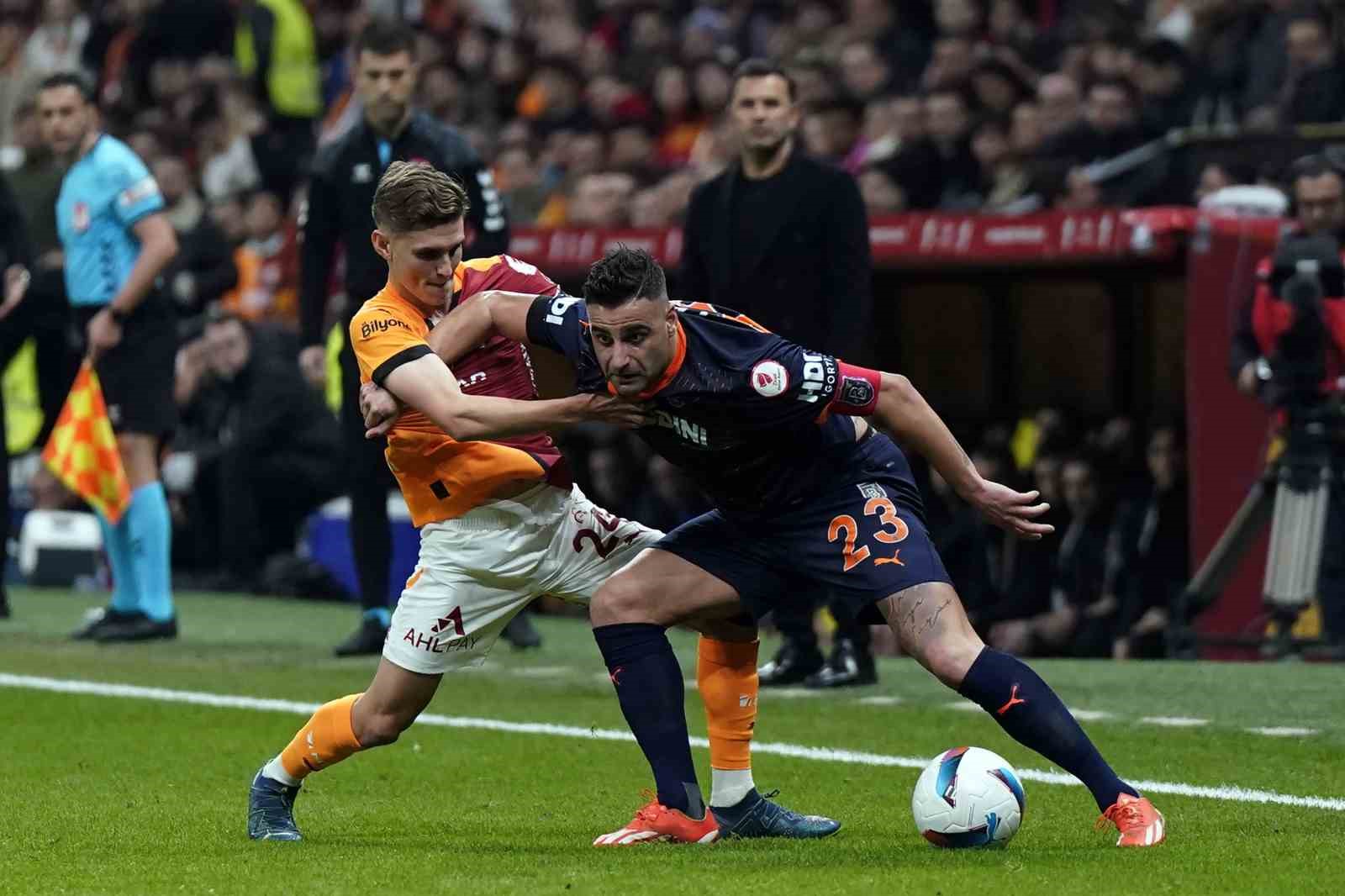 Ziraat Türkiye Kupası: Galatasaray: 0 - Başakşehir: 1 (İlk yarı)
