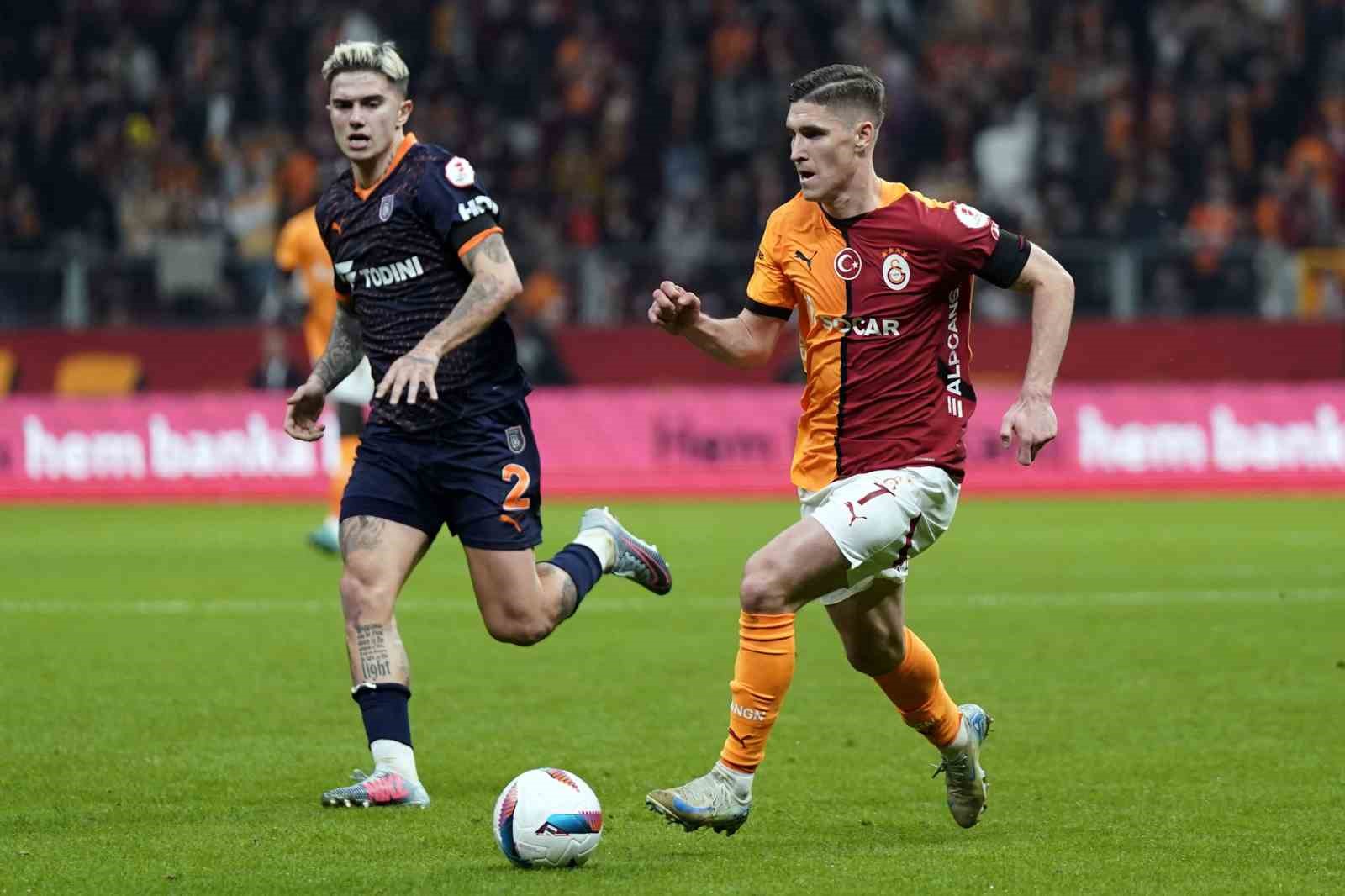 Ziraat Türkiye Kupası: Galatasaray: 0 - Başakşehir: 1 (İlk yarı)
