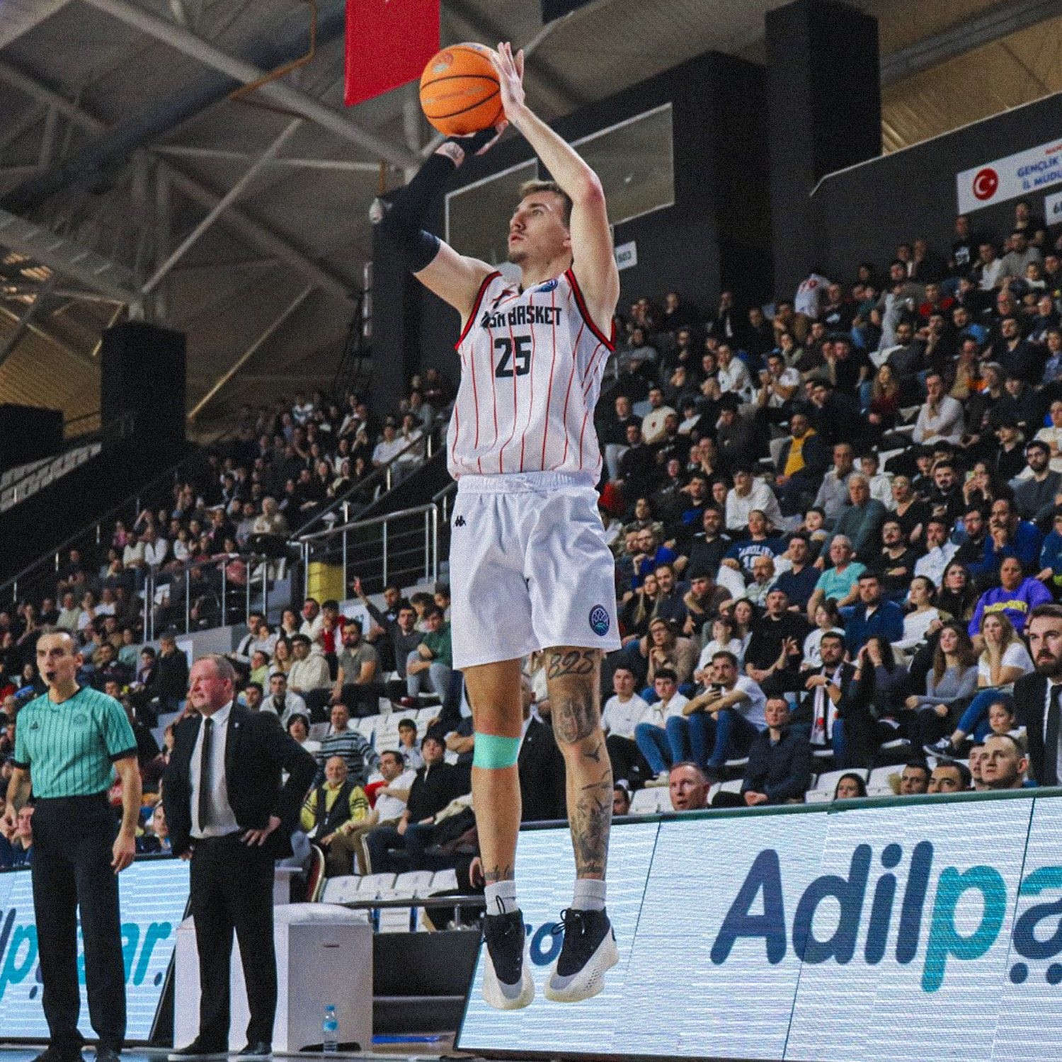 Basketbol Şampiyonlar Ligi: Manisa Basket: 87 - Niners Chemnitz: 86
