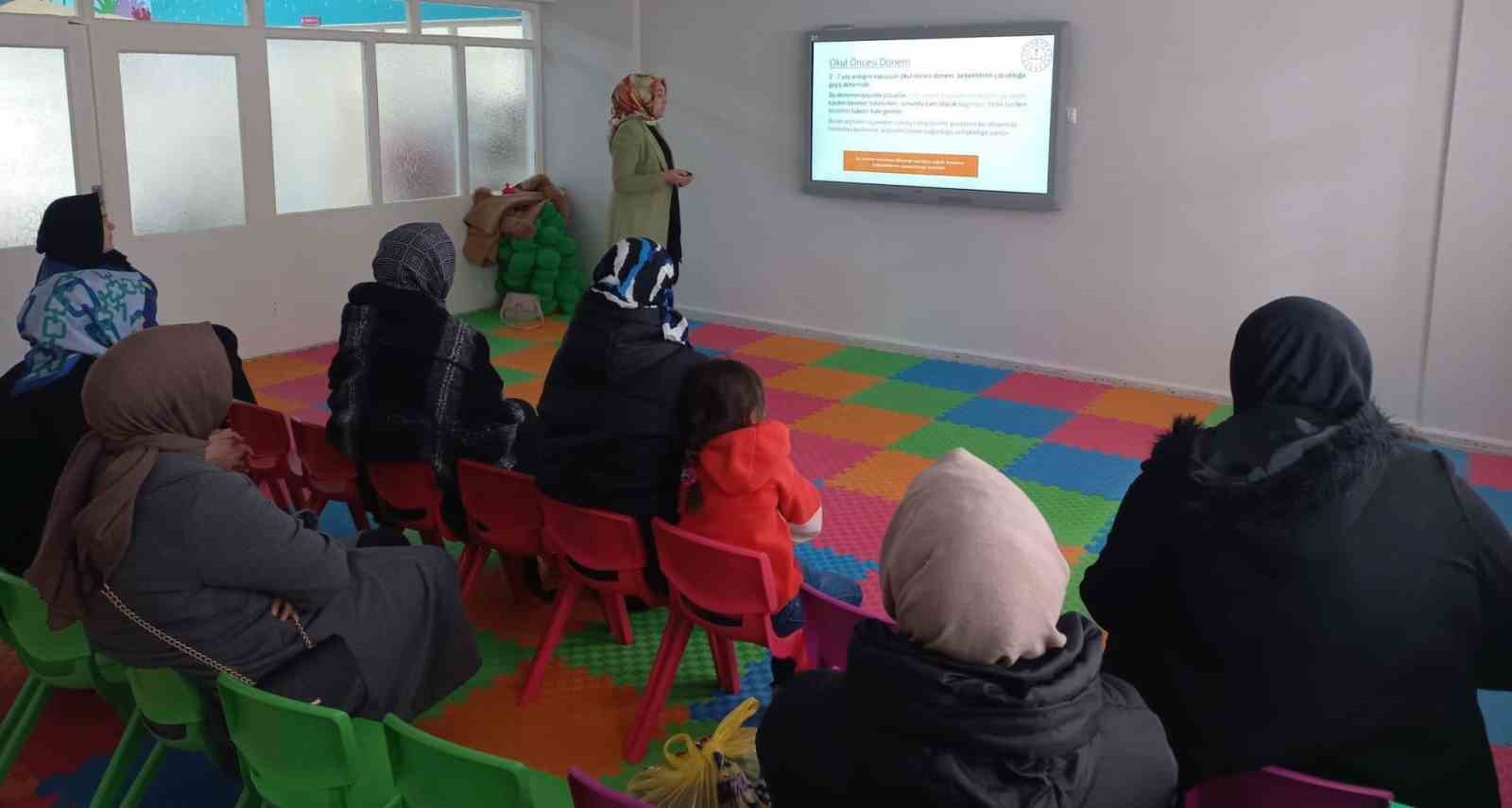 Anaokullu miniklere sağlıklı beslenme eğitimi verildi
