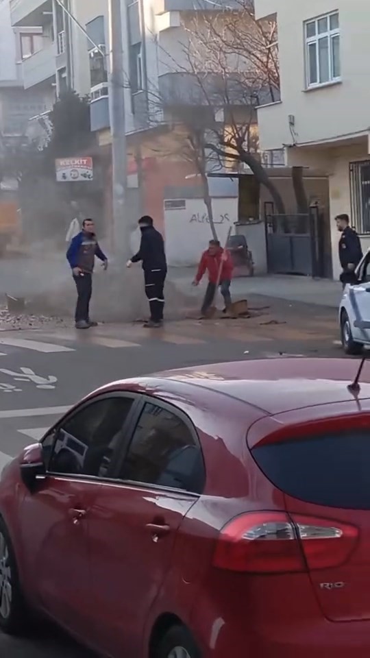 Altyapı çalışması sırasında doğal gaz borusu delindi
