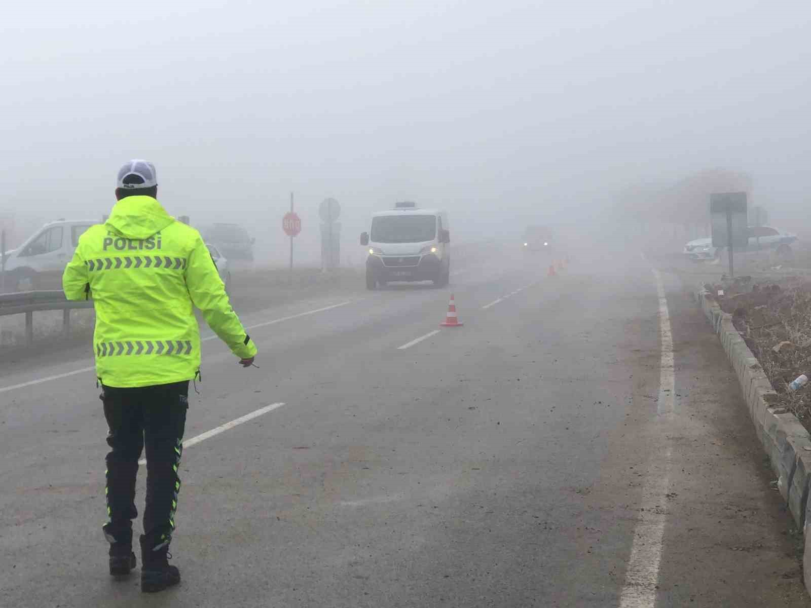 Elazığ’da 2 saatte 2 büyük zincirleme kaza: 13 araç çarpıştı, 7 yaralı
