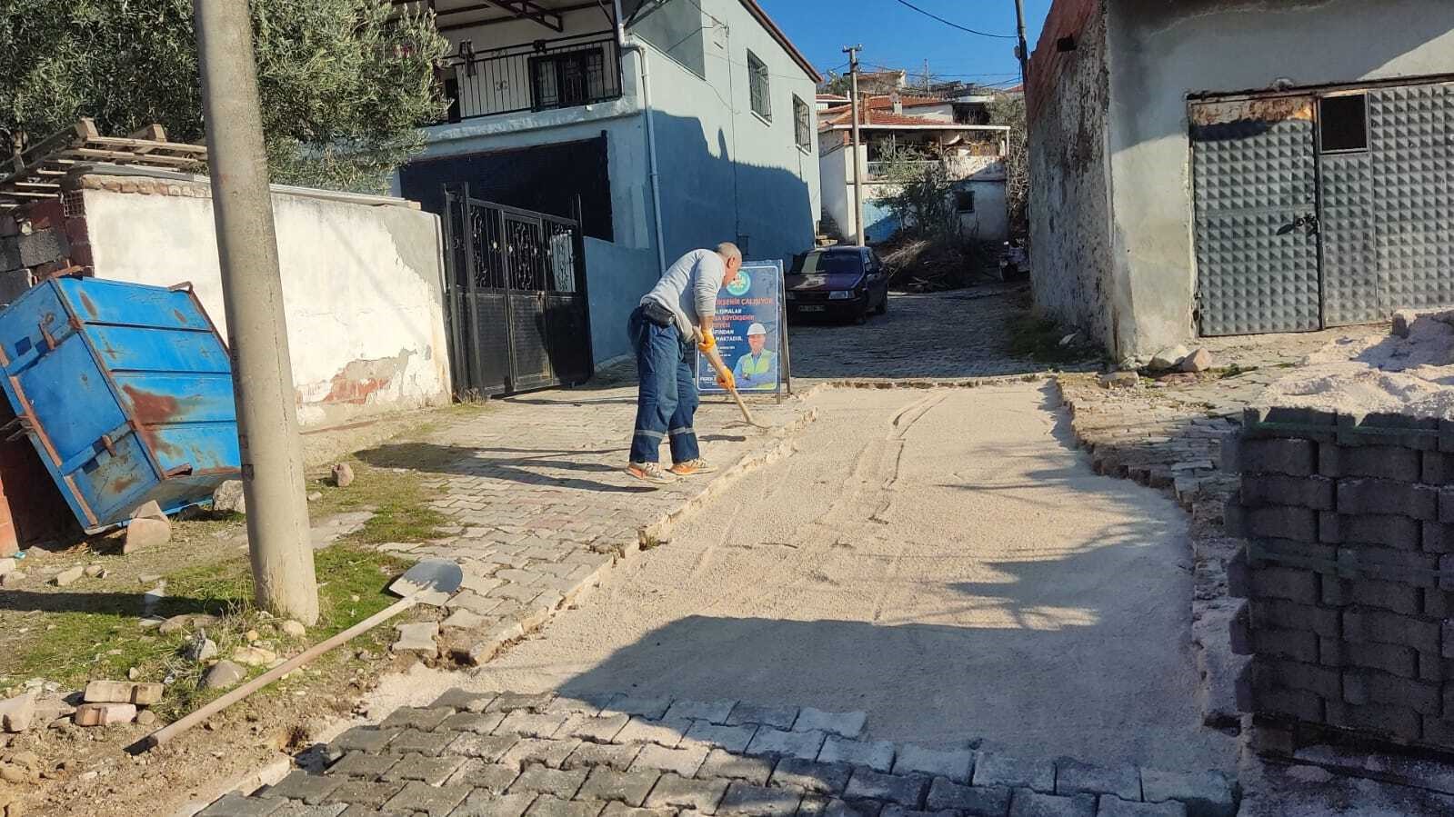 Manisa’da kırsal mahallelere hizmet yağıyor
