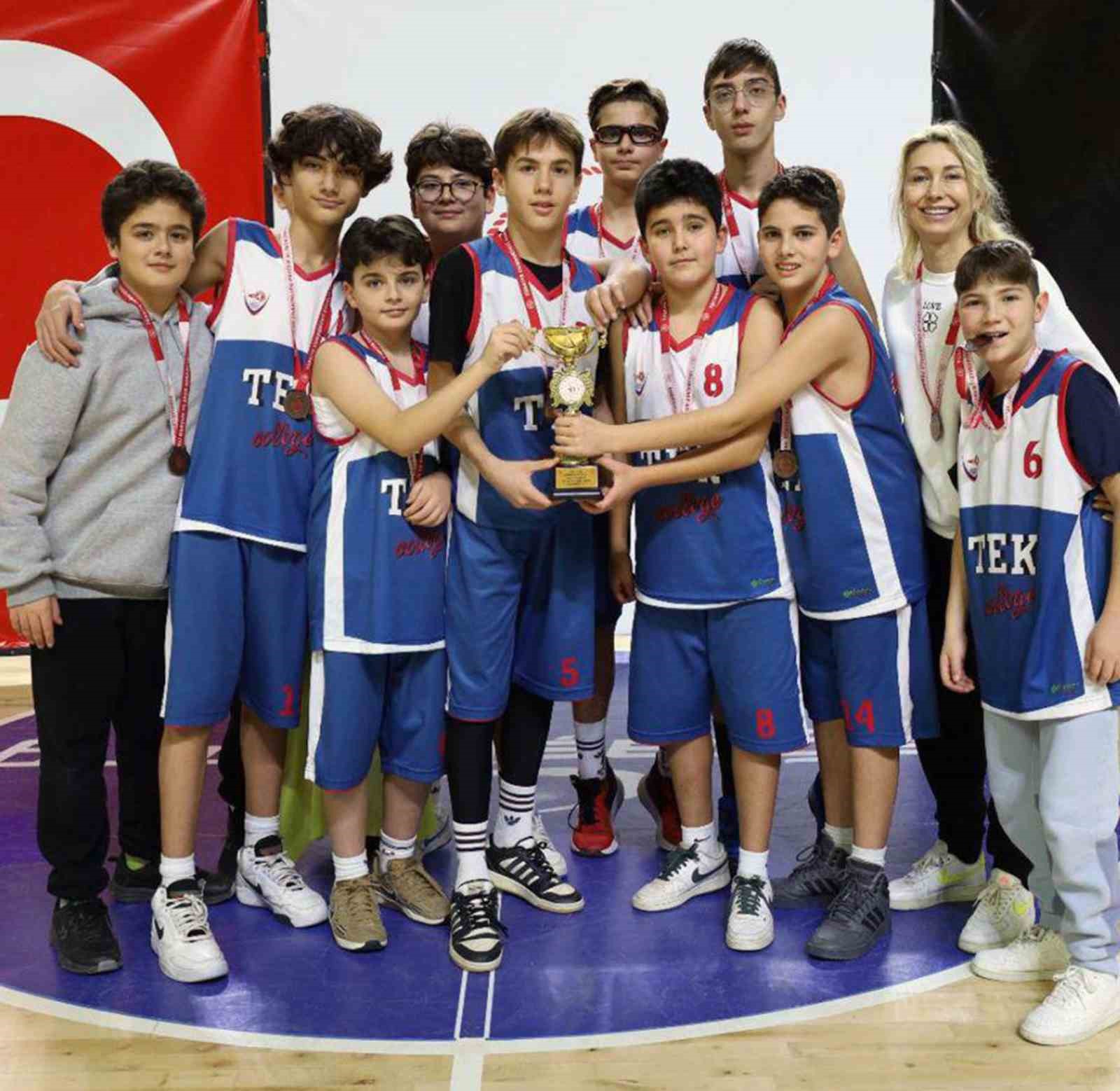 TEK Koleji Yıldız Erkekler Basketbol takımı il üçüncüsü oldu
