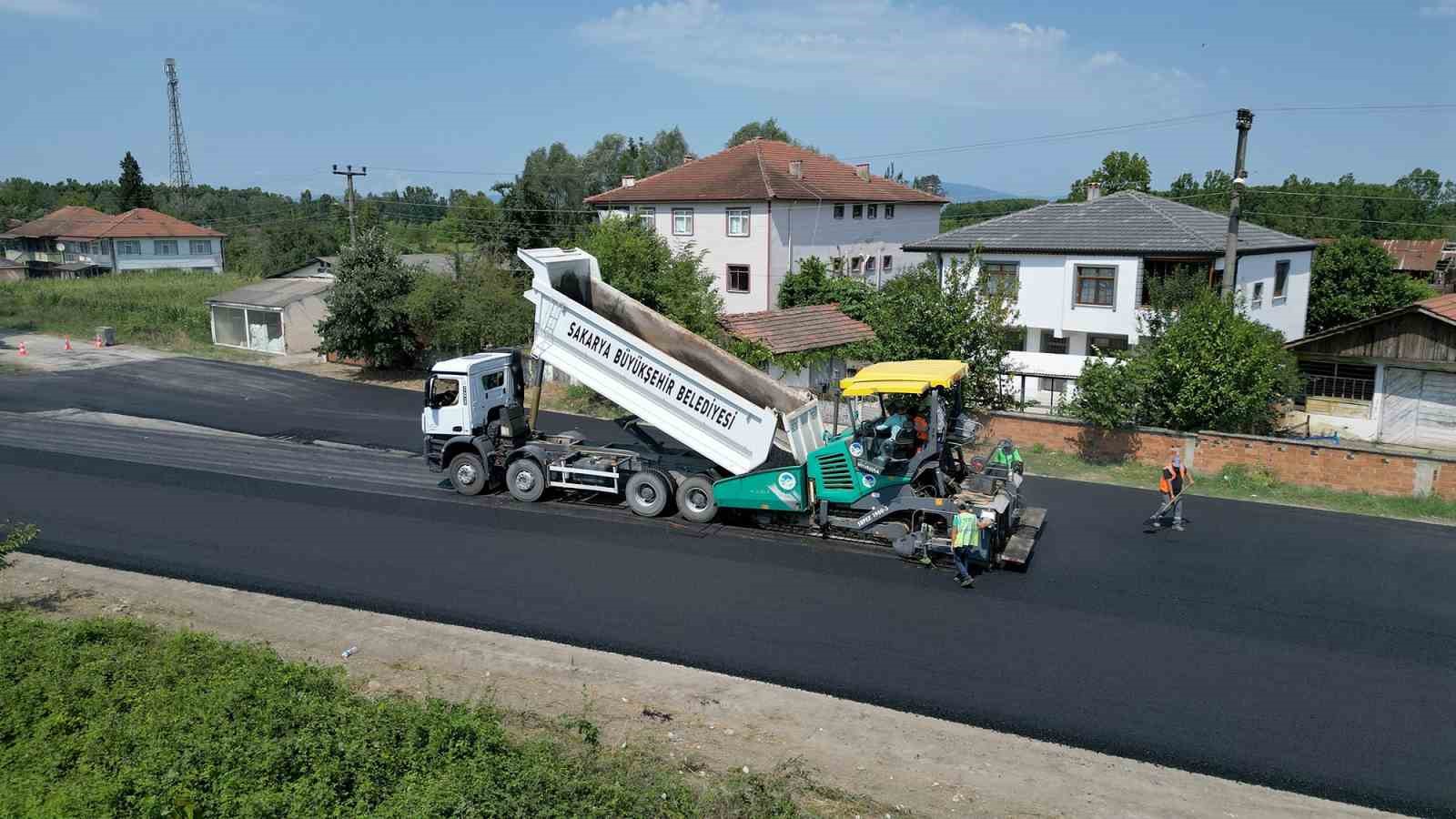 Şehirde asfalt atağı: 66 kilometre 222 bin ton asfaltla yenilendi
