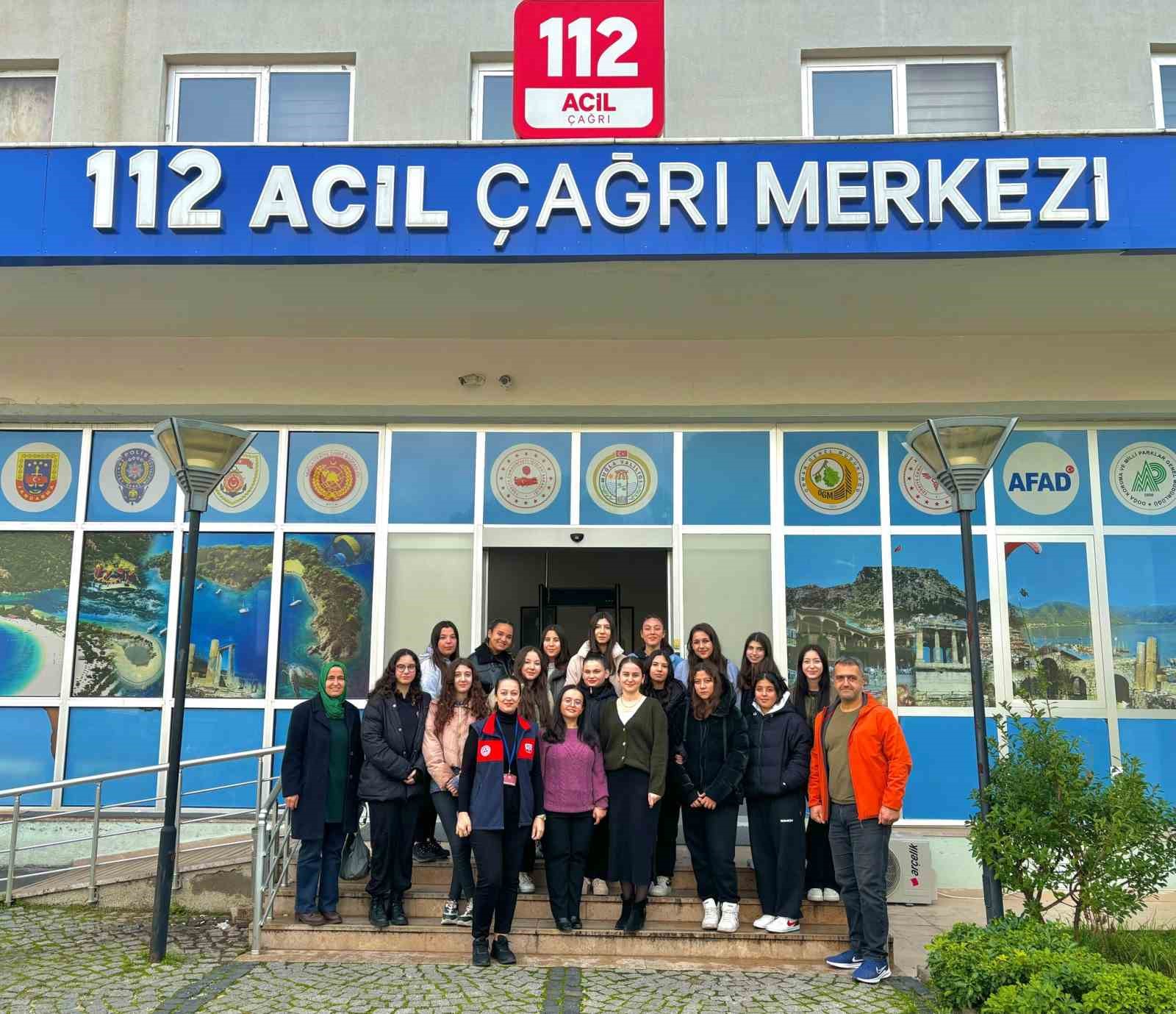 Meslek Lisesi öğrencileri Muğla 112 Acil Çağrı Merkezi’ni ziyaret etti
