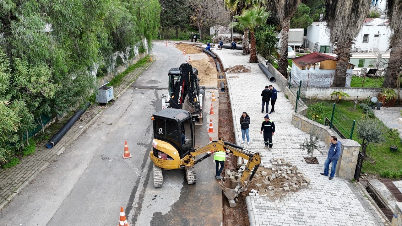 Yağmur suyu hattı çalışmaları devam ediyor
