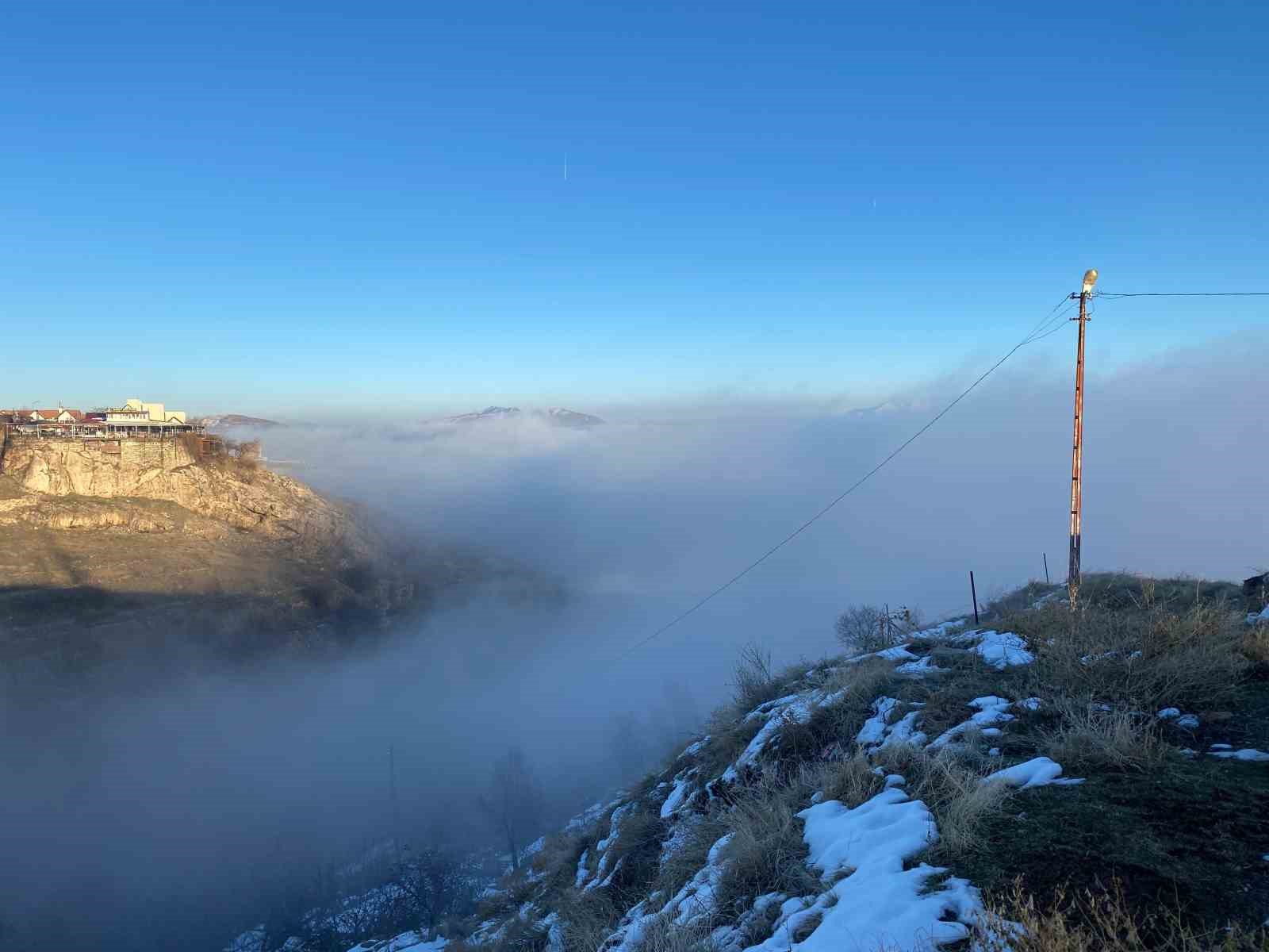 Elazığ’da yoğun sis etkisini sürdürüyor
