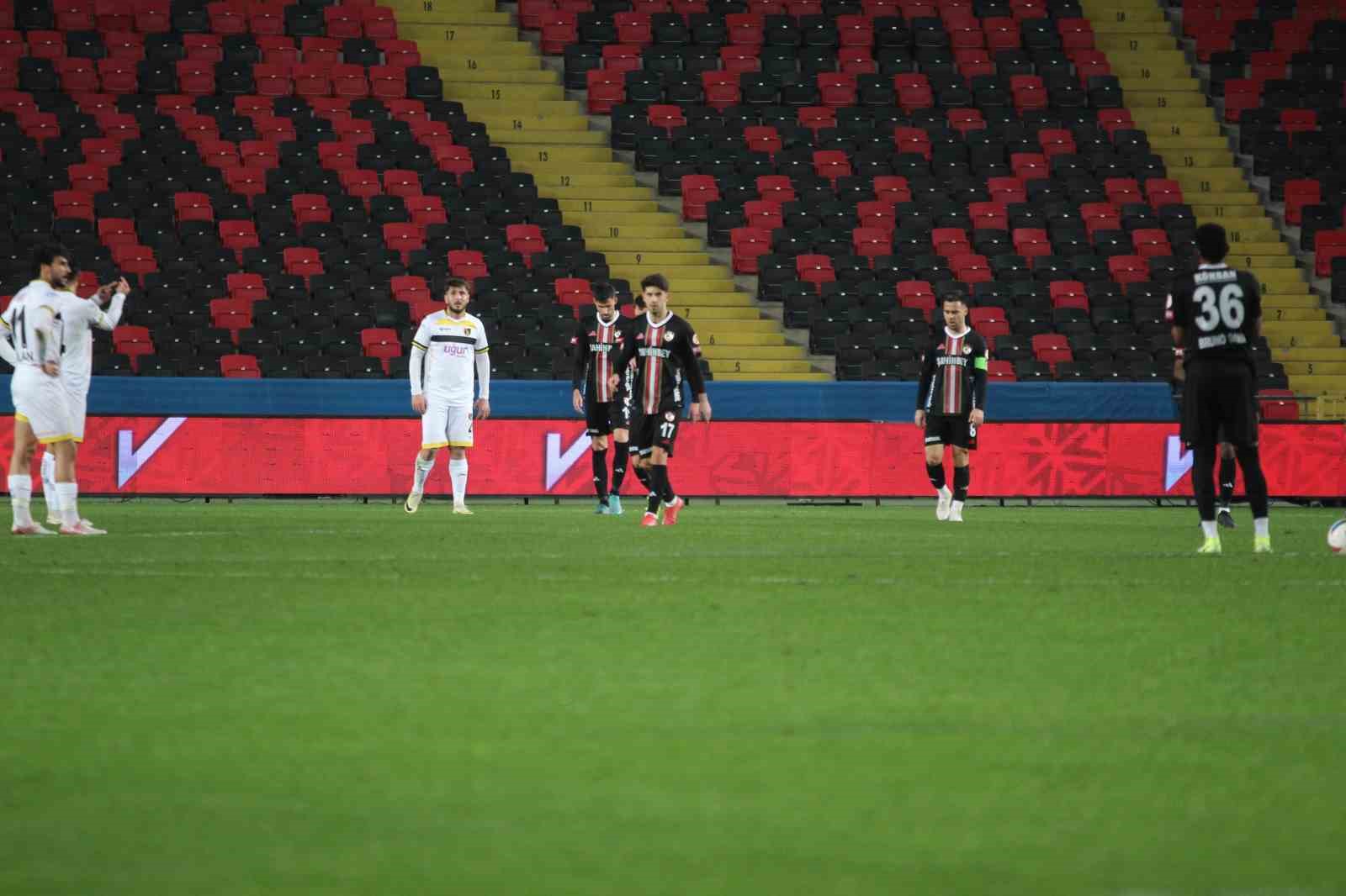 Ziraat Türkiye Kupası: Gaziantep FK: 1 - İstanbulspor: 0 (İlk yarı)
