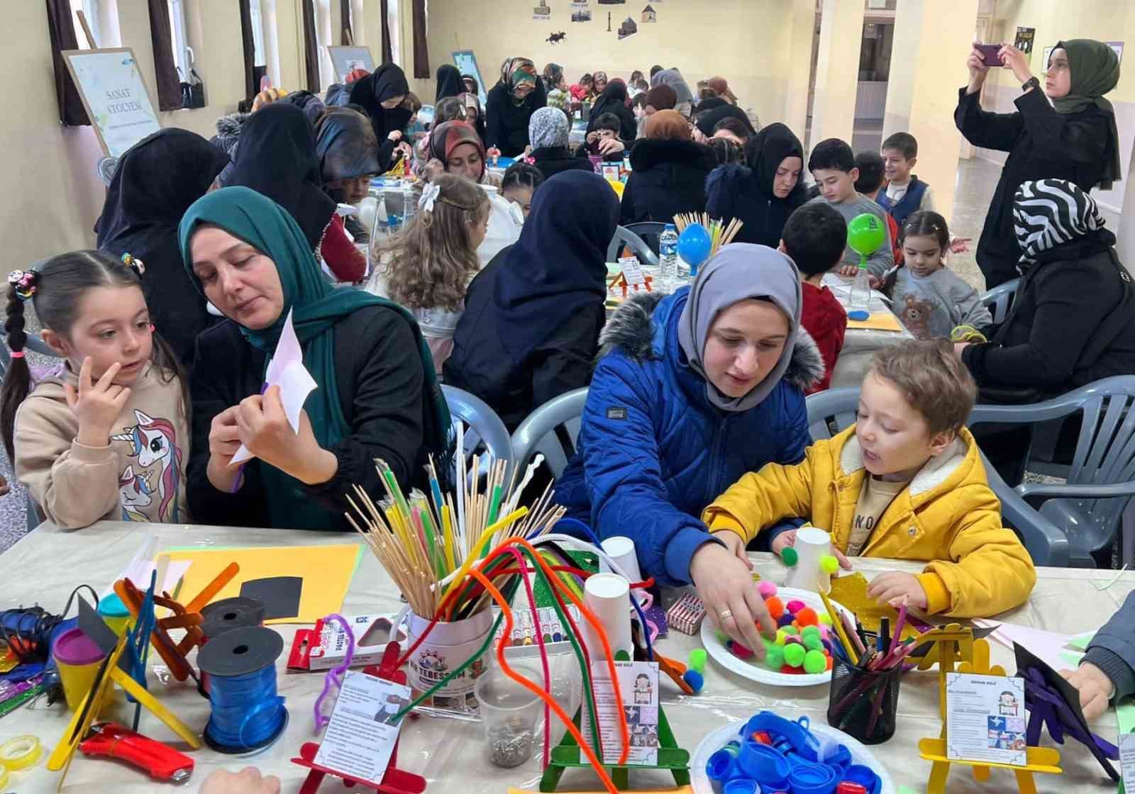 Bayburt’ta öğrenci ve veliler enerji tasarrufuna atölye çalışmalarıyla dikkat çektiler
