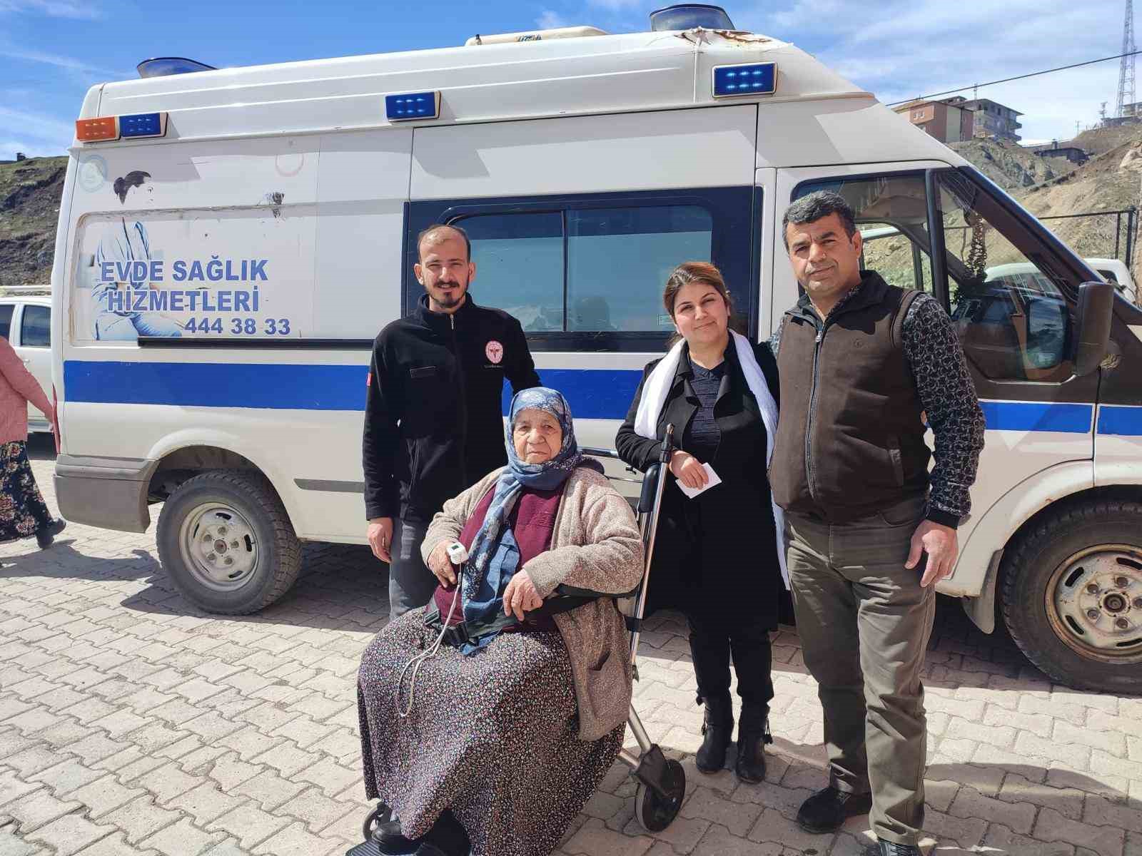 Hakkari Evde Sağlık Hizmetleri Birimi 17 bin ziyaret gerçekleştirdi
