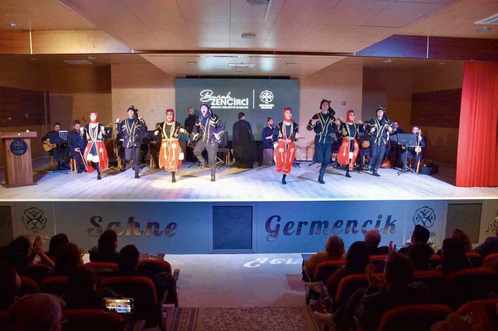 Germencik’te deve güreşi festivali, konserle başladı
