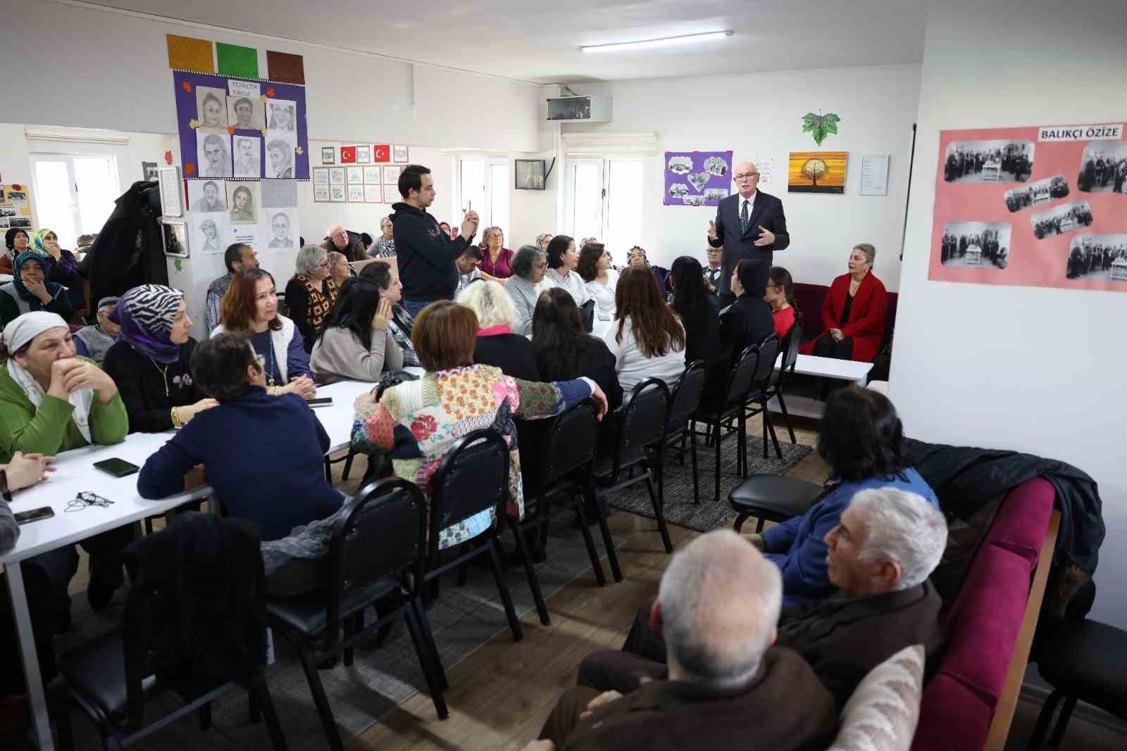 Başkan Kurt, atölyelere katılan kadınlar ve yaşam merkezi müdavimleriyle buluştu
