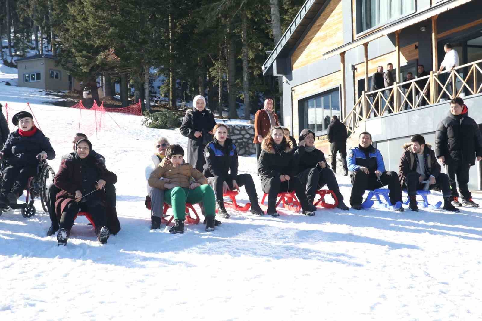 Özel bireyler, Ilgaz Dağı’nda doyasıya eğlendi
