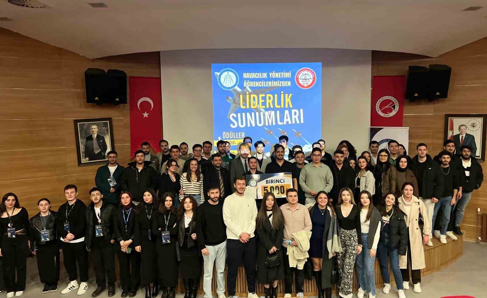 Kastamonu’da üniversite öğrencileri liderlik sunumlarıyla yarıştı
