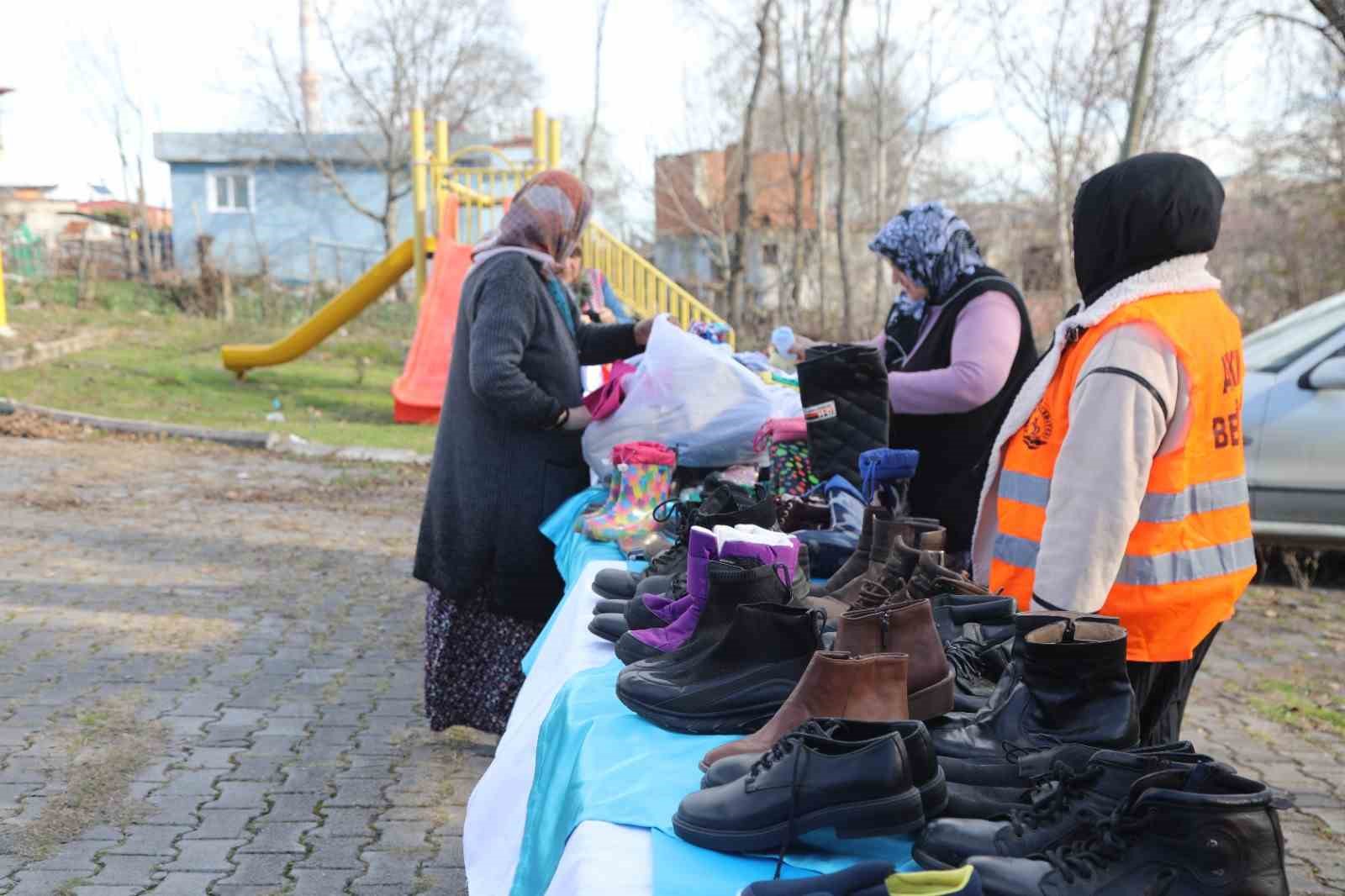 Belediyenin gezici mağazası kırsal mahallede
