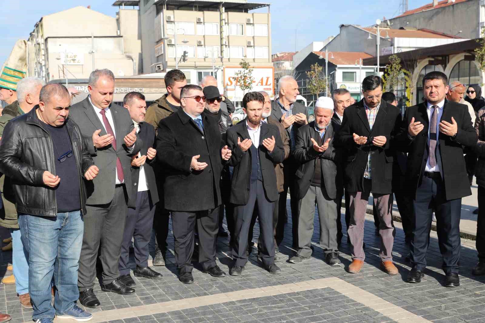 Düzce’de belediye ve STK iş birliğiyle kardeş şehirler Şam ve Halep’e yardım kampanyası
