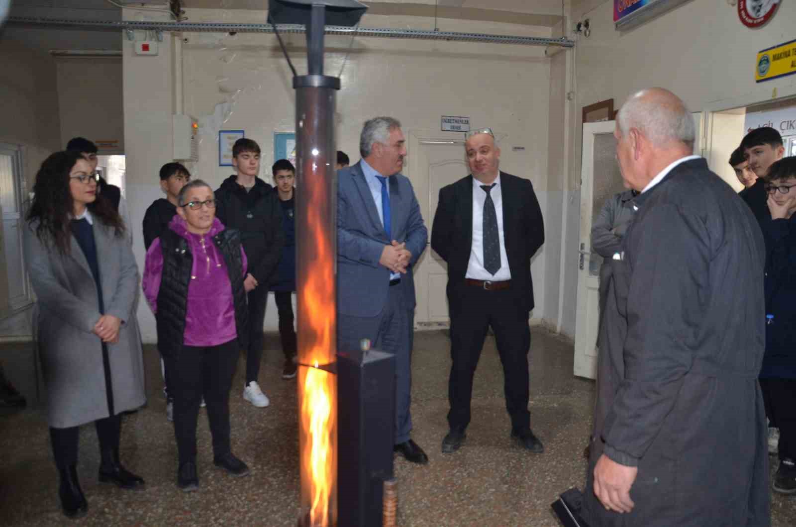 Meslek lisesi öğrencilerinden ‘pelet soba’ üretimi
