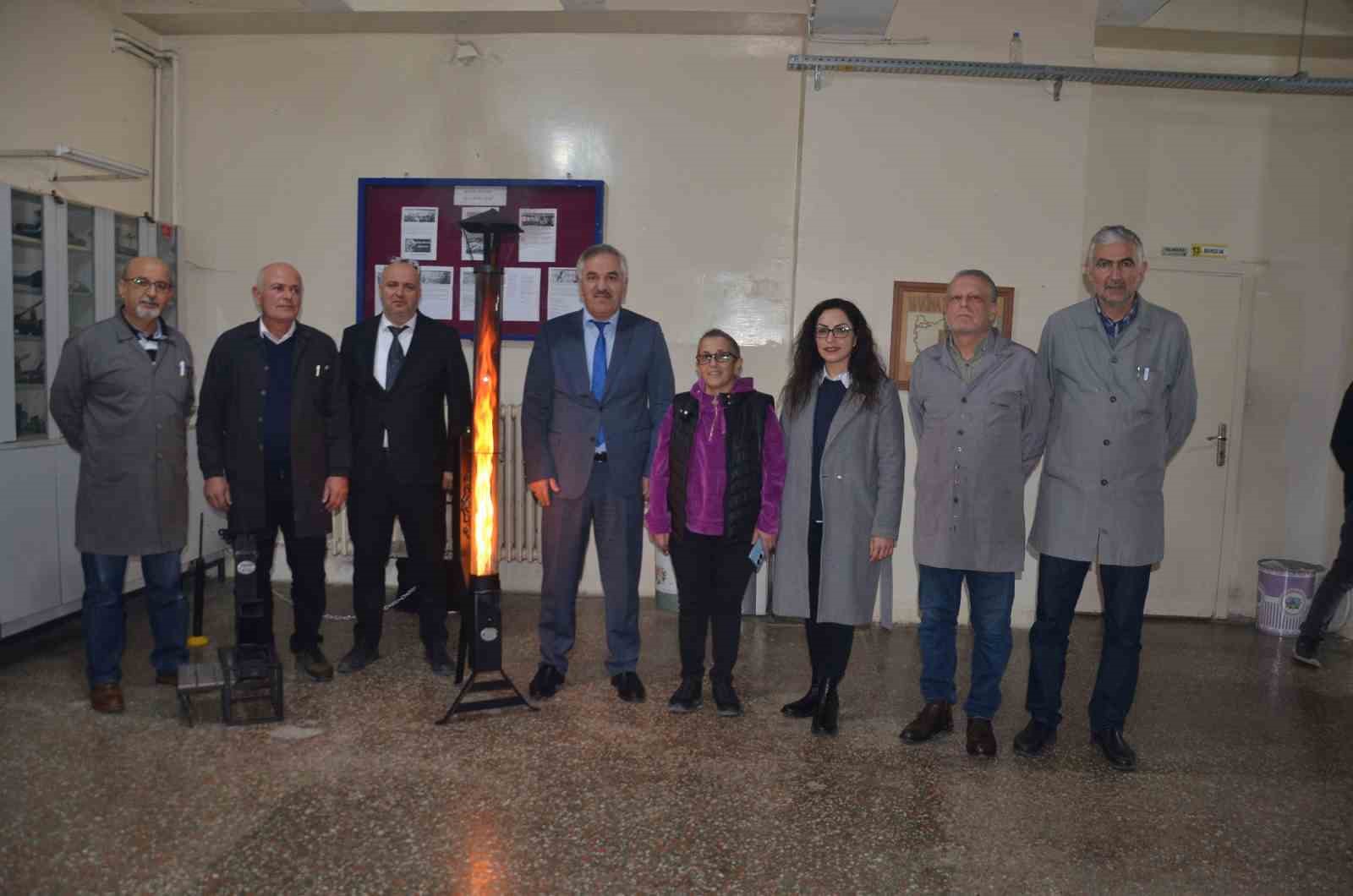 Meslek lisesi öğrencilerinden ‘pelet soba’ üretimi
