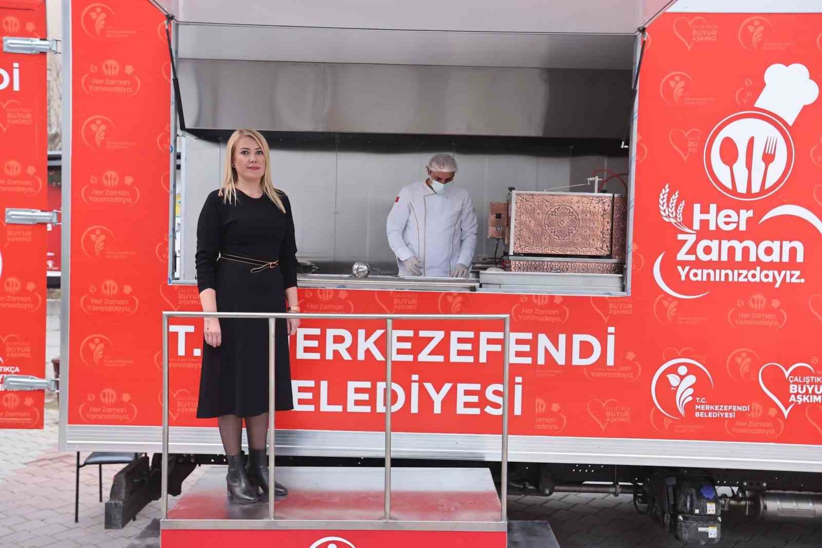 Merkezefendi Belediyesinin mobil aşevi hizmete hazır
