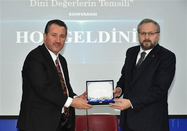 Diyanet İşleri Başkan Yardımcısı Doç. Dr. Selim Argun, Bilecik’te dijital bağımlılığa değindi
