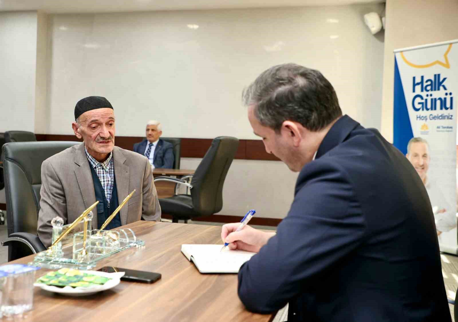 Sultanbeyli Belediye Başkan Ali Tombaş’ın Halk Günü’ne yoğun ilgi
