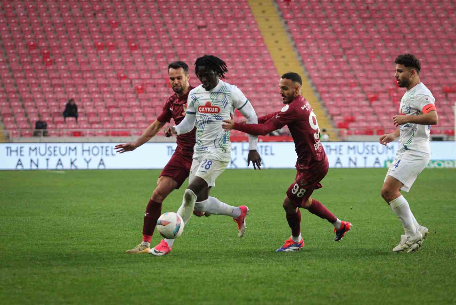 Trendyol Süper Lig: Atakaş Hatayspor: 1 - Çaykur Rizespor: 2 (Maç sonucu)
