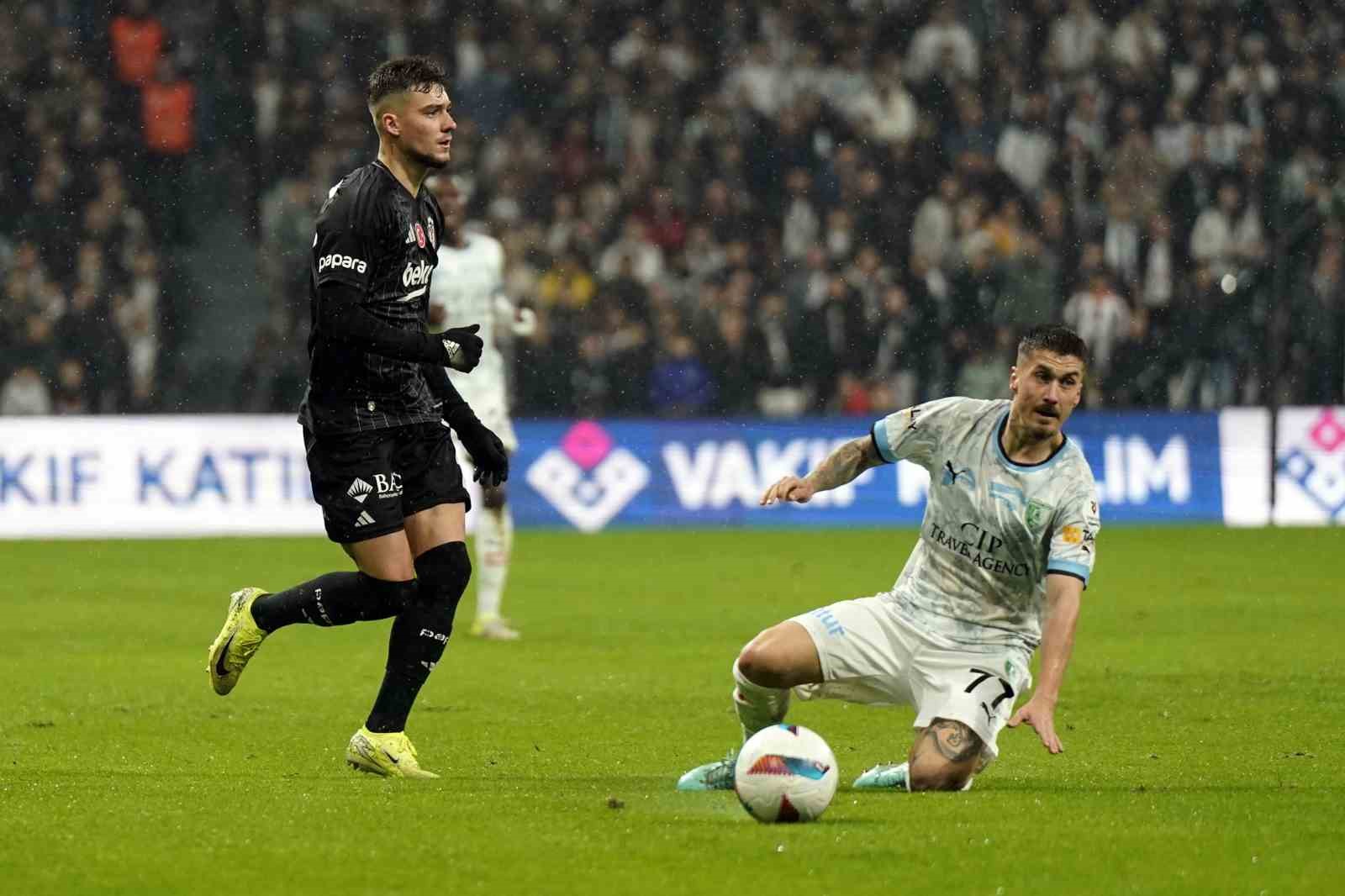 Trendyol Süper Lig: Beşiktaş: 2 - Bodrum FK: 0 (İlk yarı)
